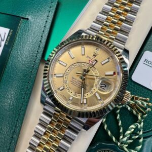 Amazing Rolex Sky Dweller Watch For Men