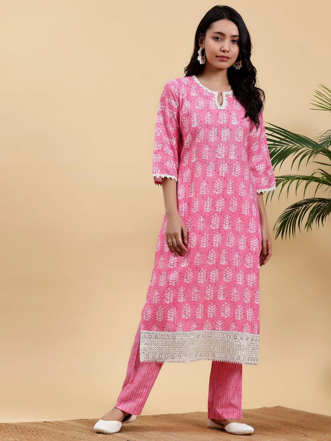 Mameraa Pink Printed Cotton Straight Kurta Set