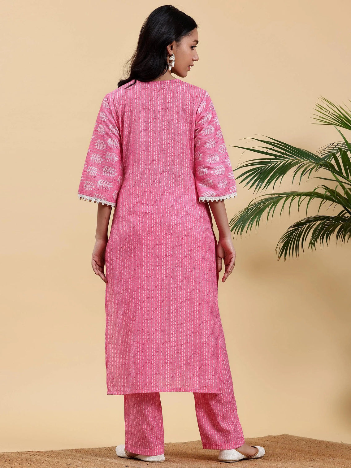 Mameraa Pink Printed Cotton Straight Kurta Set