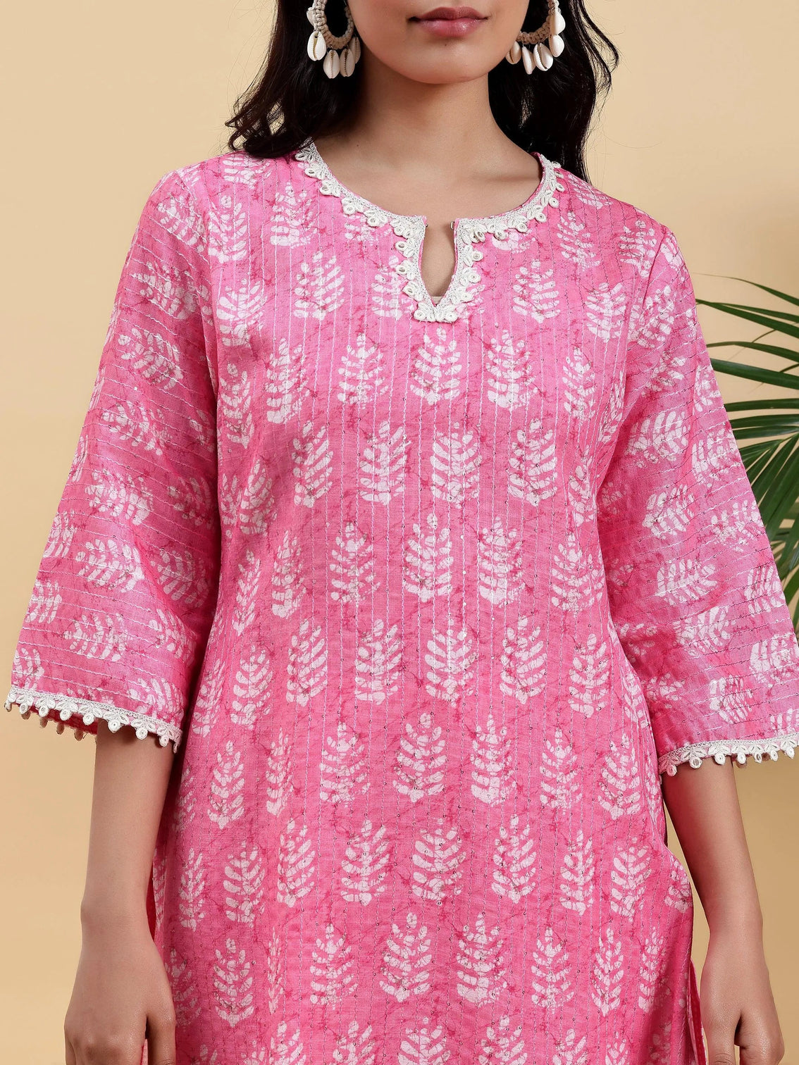 Mameraa Pink Printed Cotton Straight Kurta Set