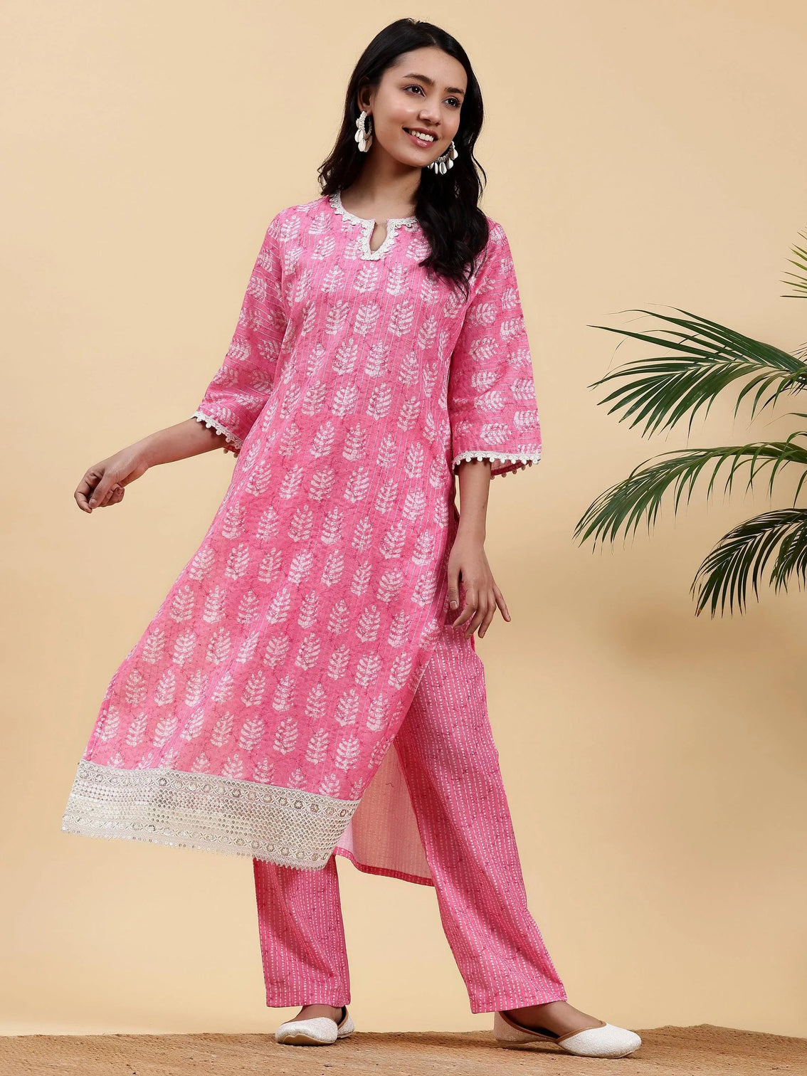 Mameraa Pink Printed Cotton Straight Kurta Set