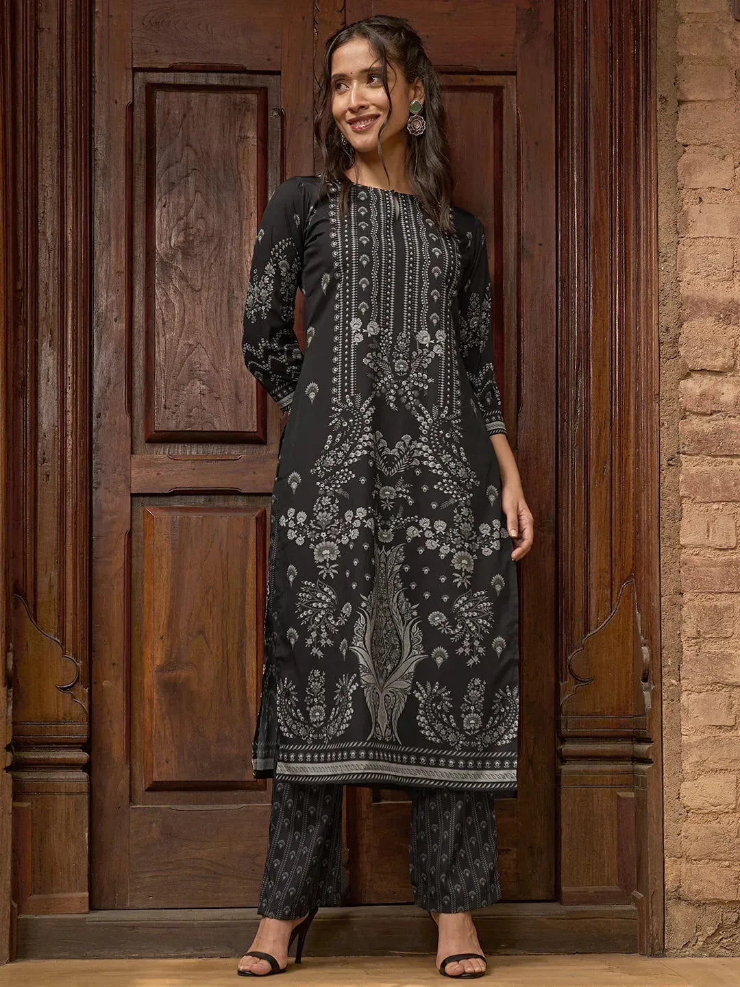 Mameraa Black Printed Crepe Straight Kurta Set