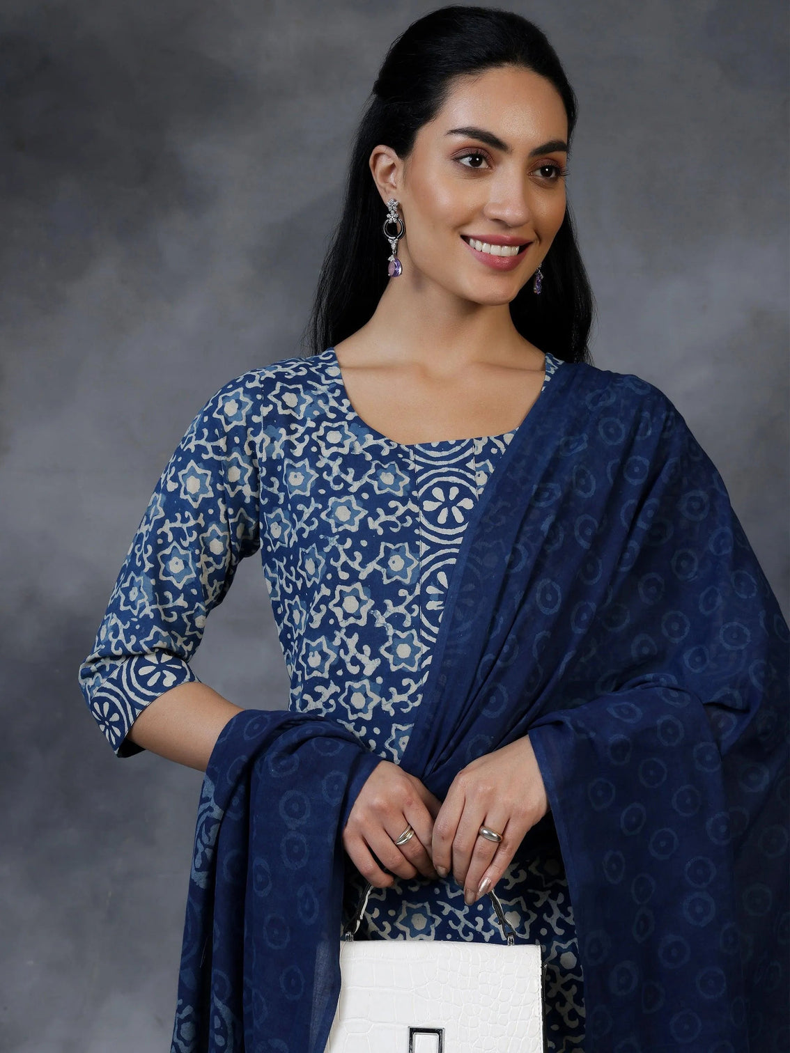 Mameraa Blue Printed Cotton Straight Suit With Dupatta