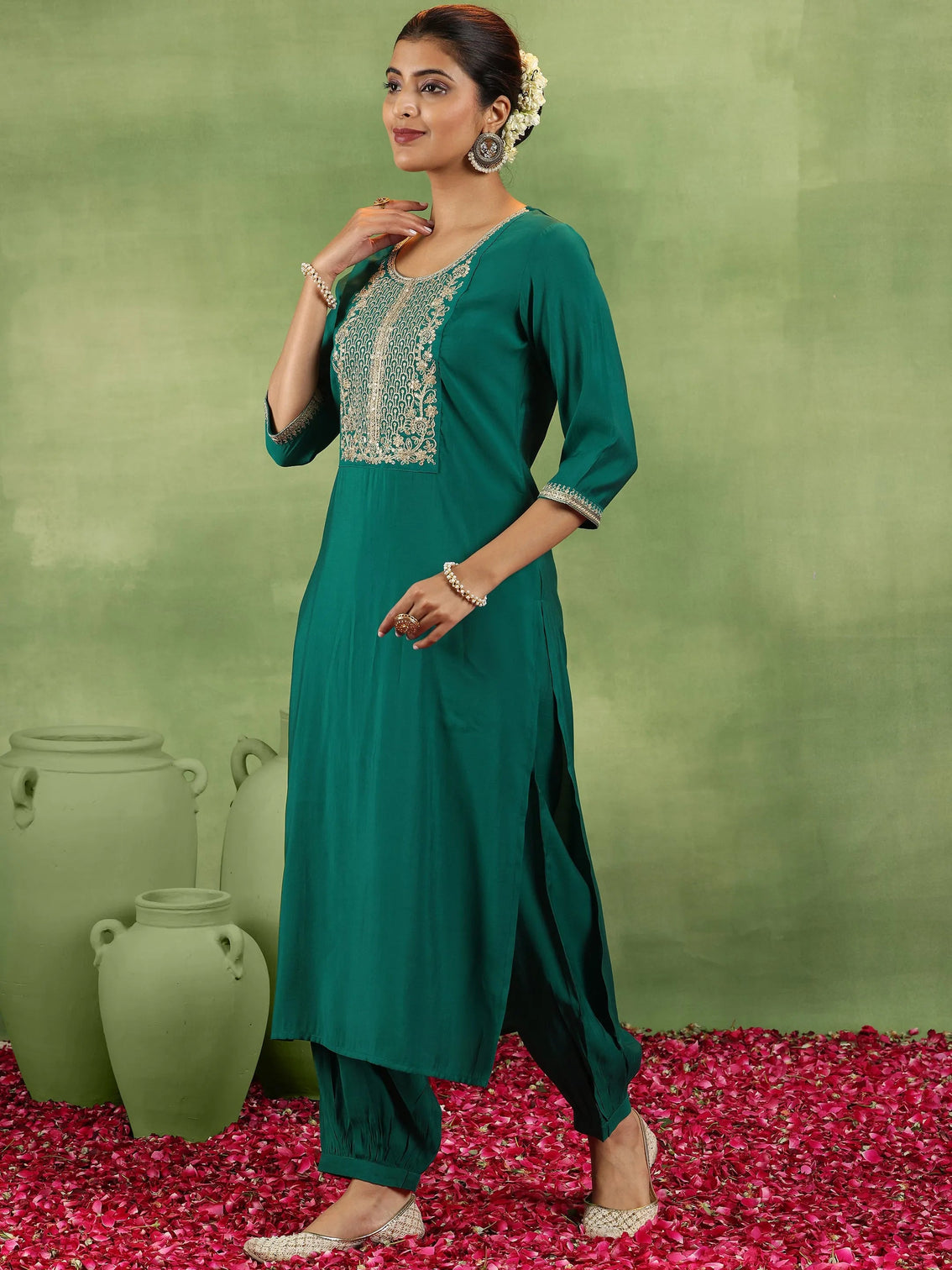 Mameraa Green Yoke Design Straight Suit With Dupatta