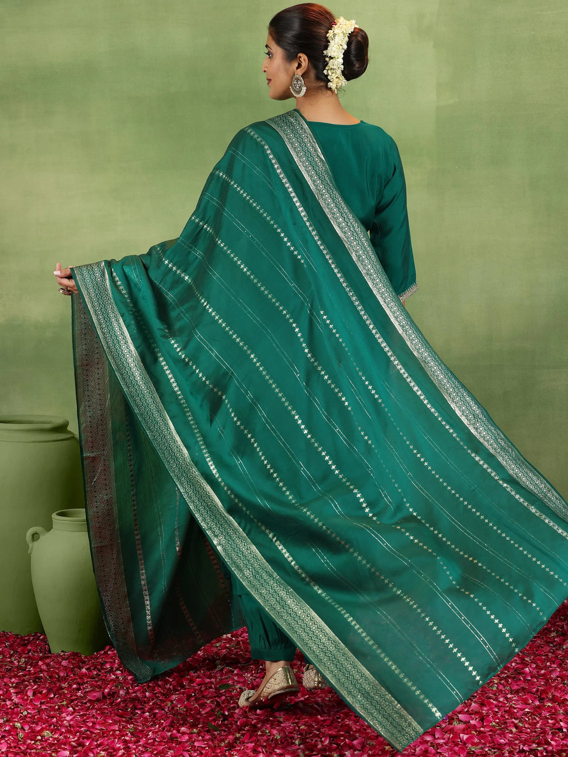Mameraa Green Yoke Design Straight Suit With Dupatta