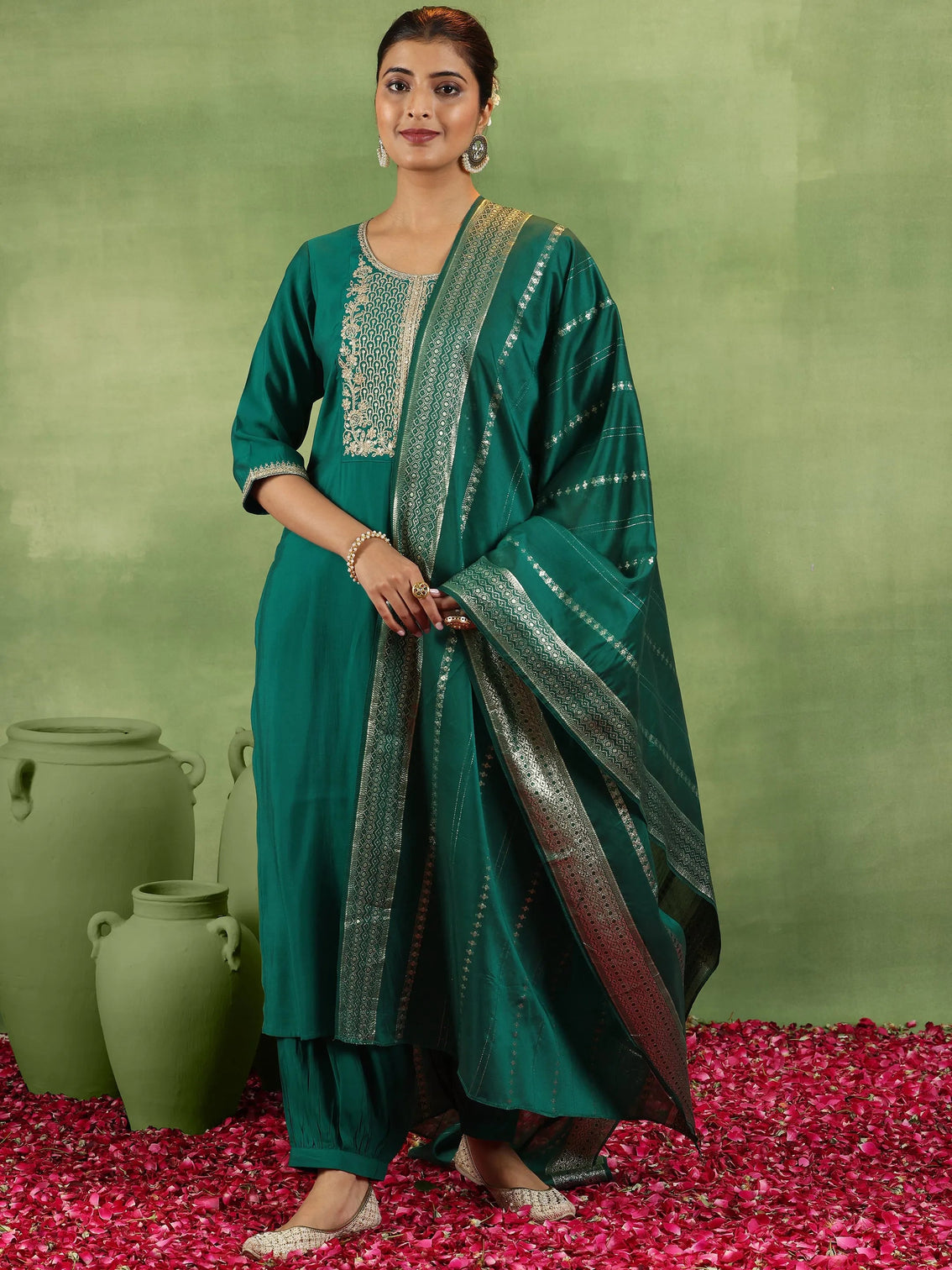 Mameraa Green Yoke Design Straight Suit With Dupatta