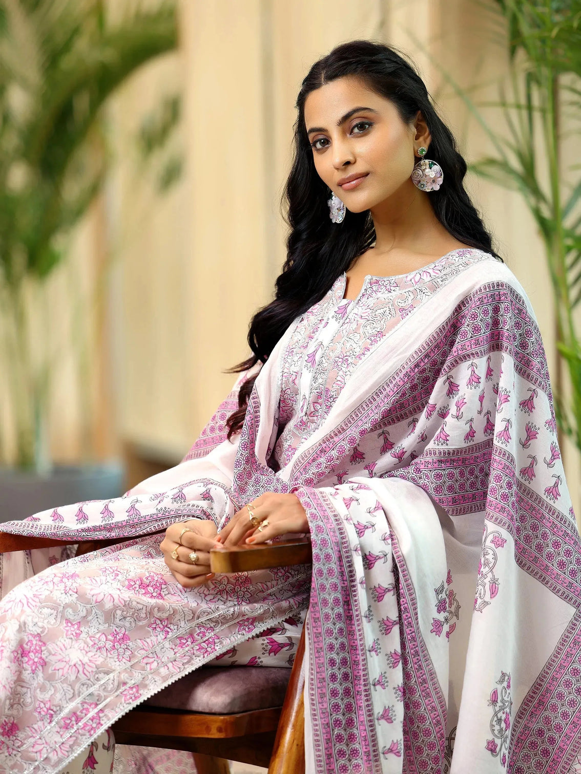 Mameraa Pink Printed Cotton Straight Suit With Dupatta