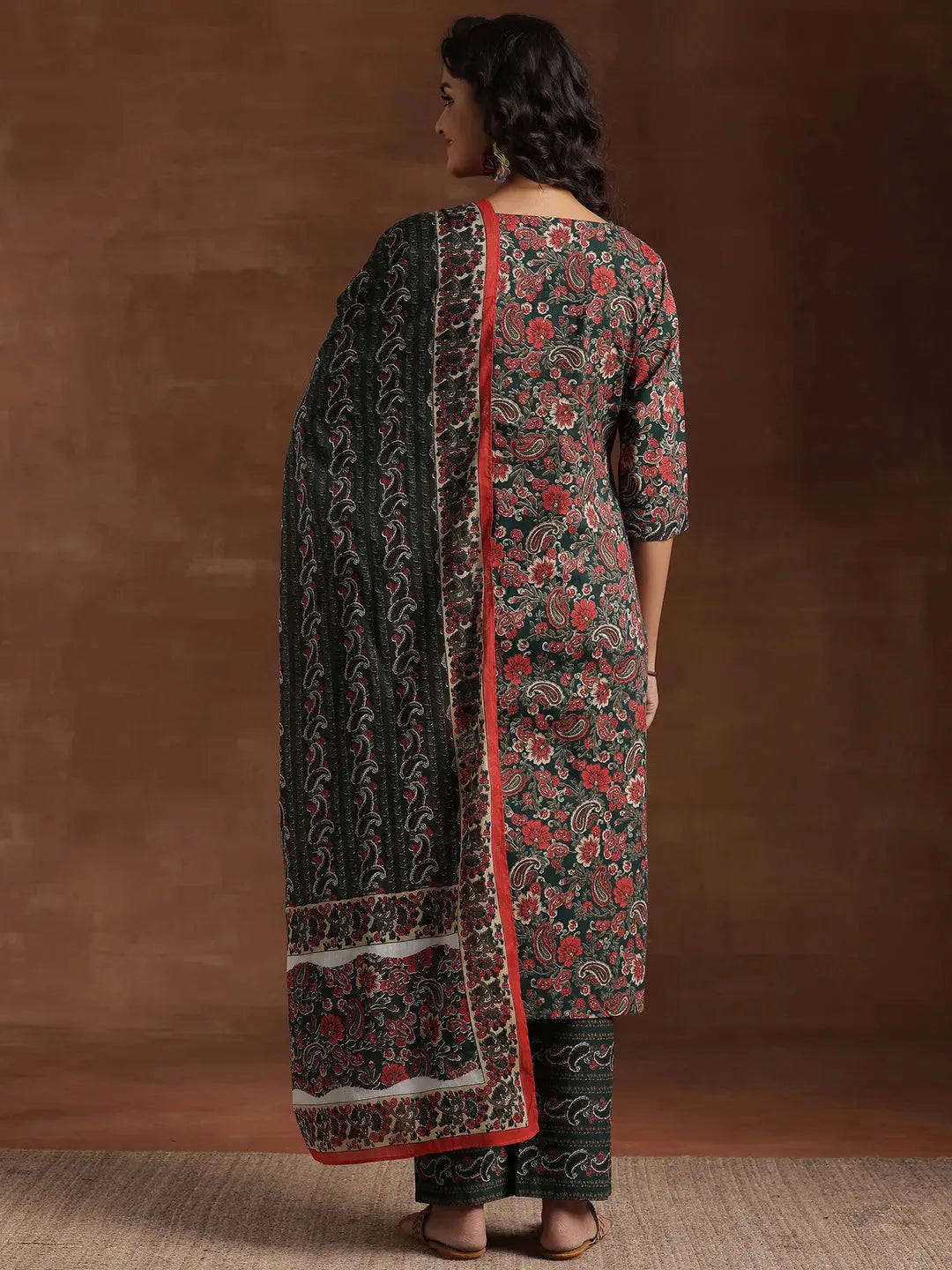 Mameraa Green Printed Cotton Straight Suit With Dupatta