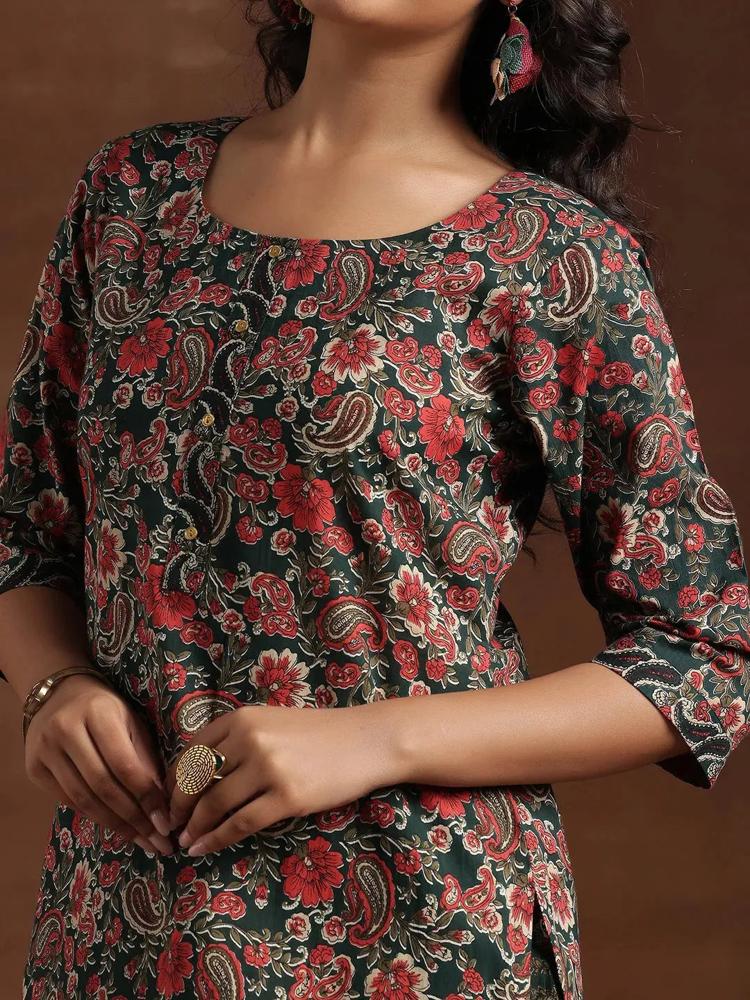 Mameraa Green Printed Cotton Straight Suit With Dupatta