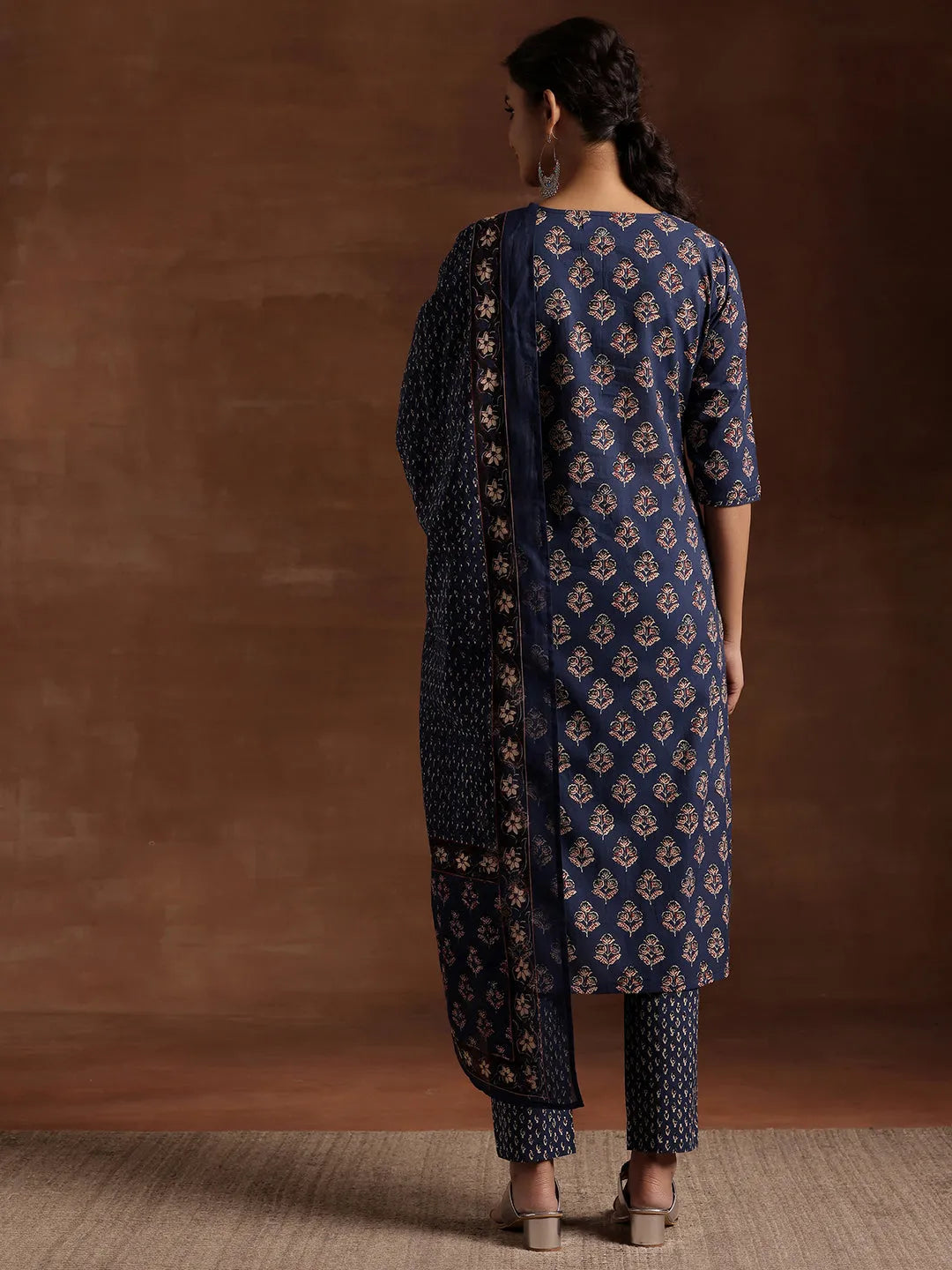 Mameraa Blue Printed Cotton Straight Suit With Dupatta