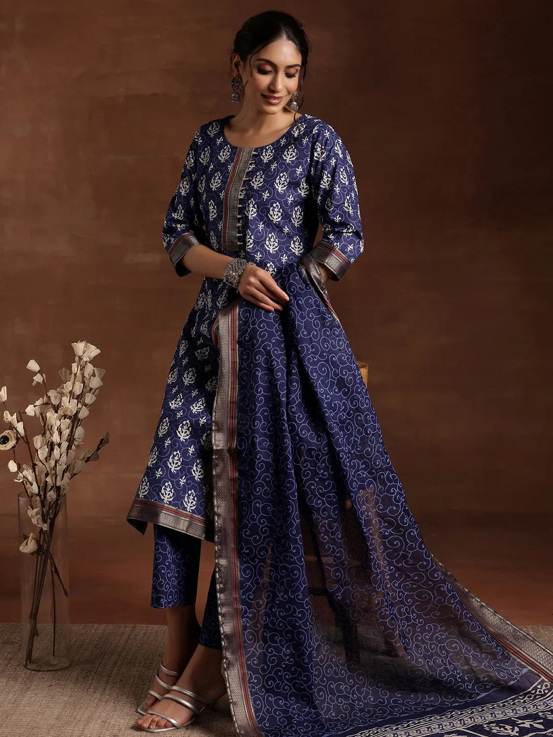 Mameraa Indigo Printed Cotton Straight Suit With Dupatta