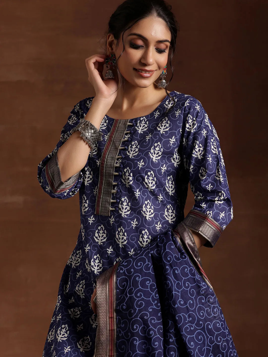 Mameraa Indigo Printed Cotton Straight Suit With Dupatta