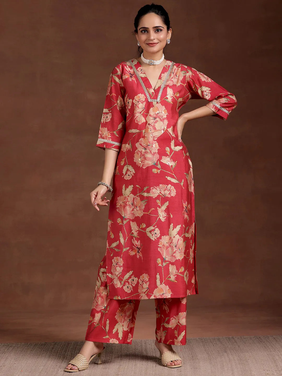 Mameraa Red Printed Silk Blend Straight Kurta Set