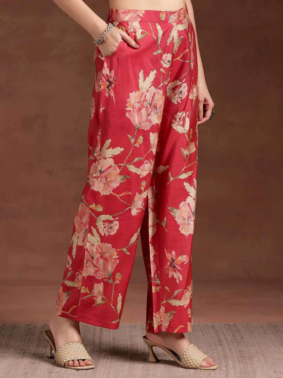 Mameraa Red Printed Silk Blend Straight Kurta Set