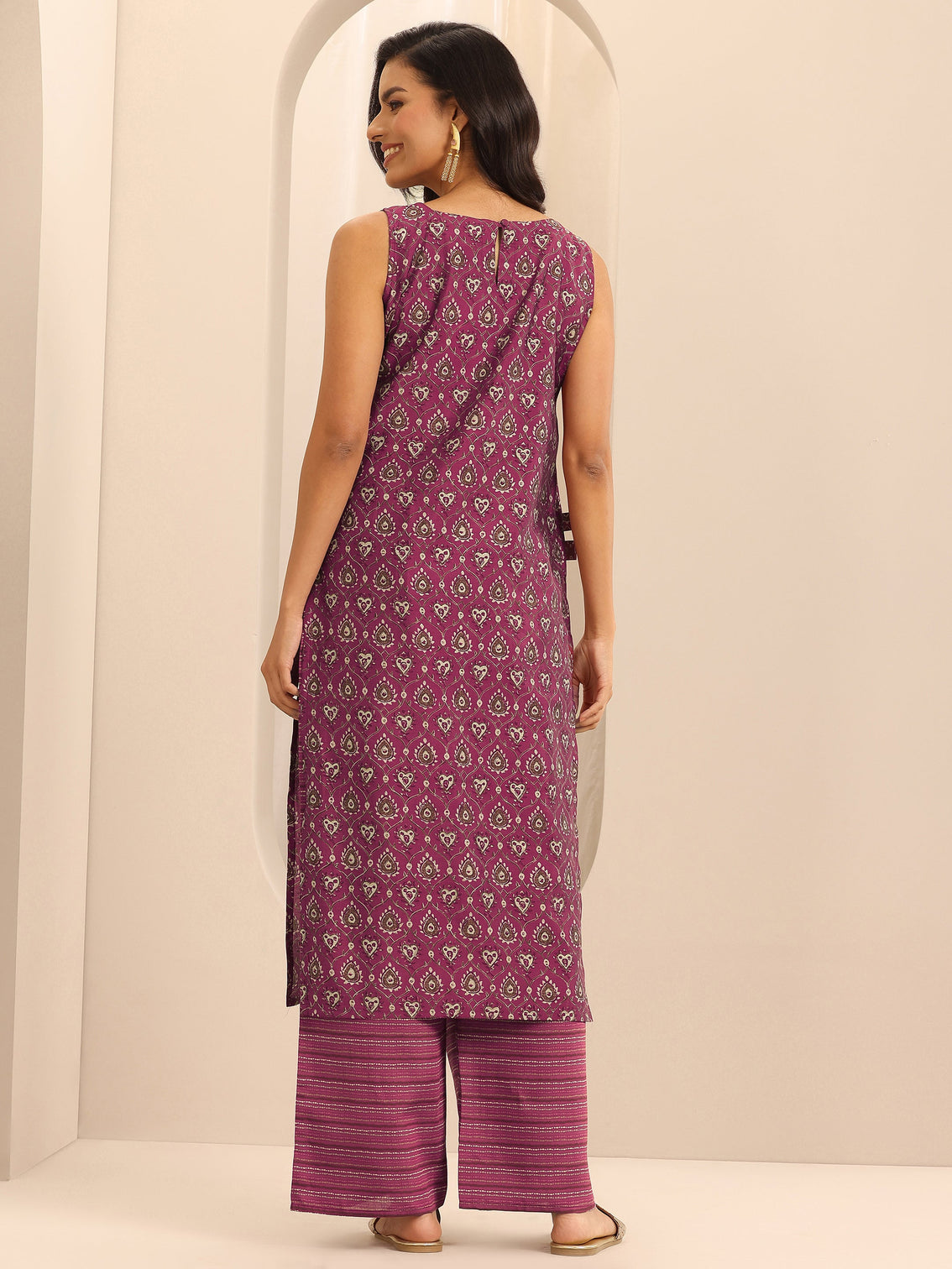 Mameraa Wine Printed Silk Blend Straight Kurta Set