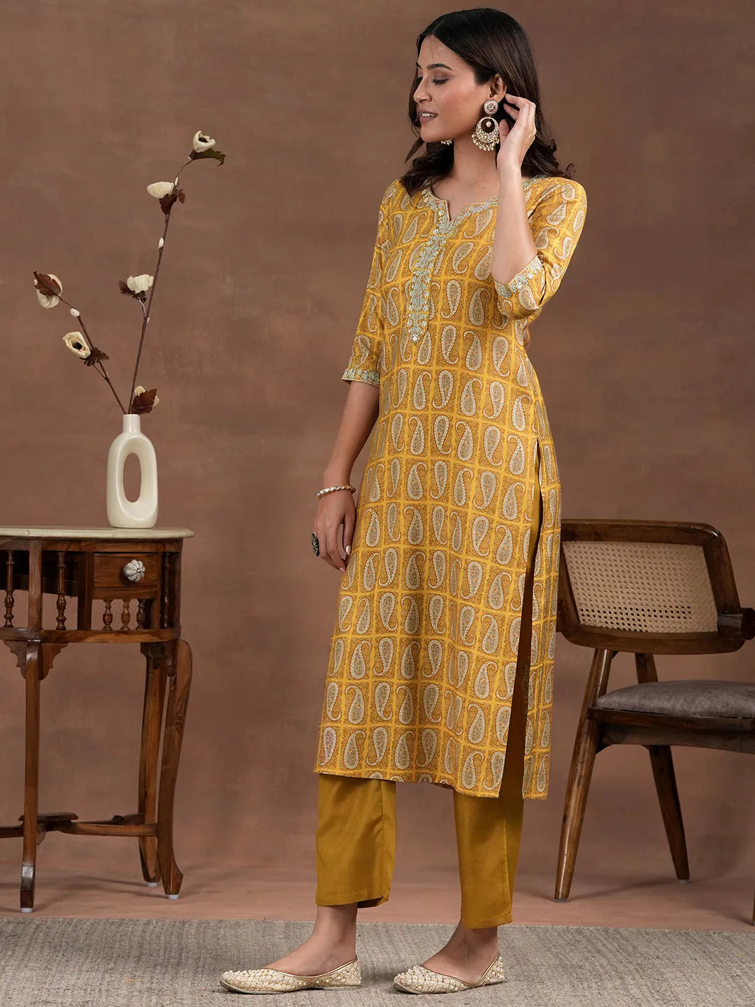 Mameraa Mustard Printed Silk Blend Straight Suit With Dupatta