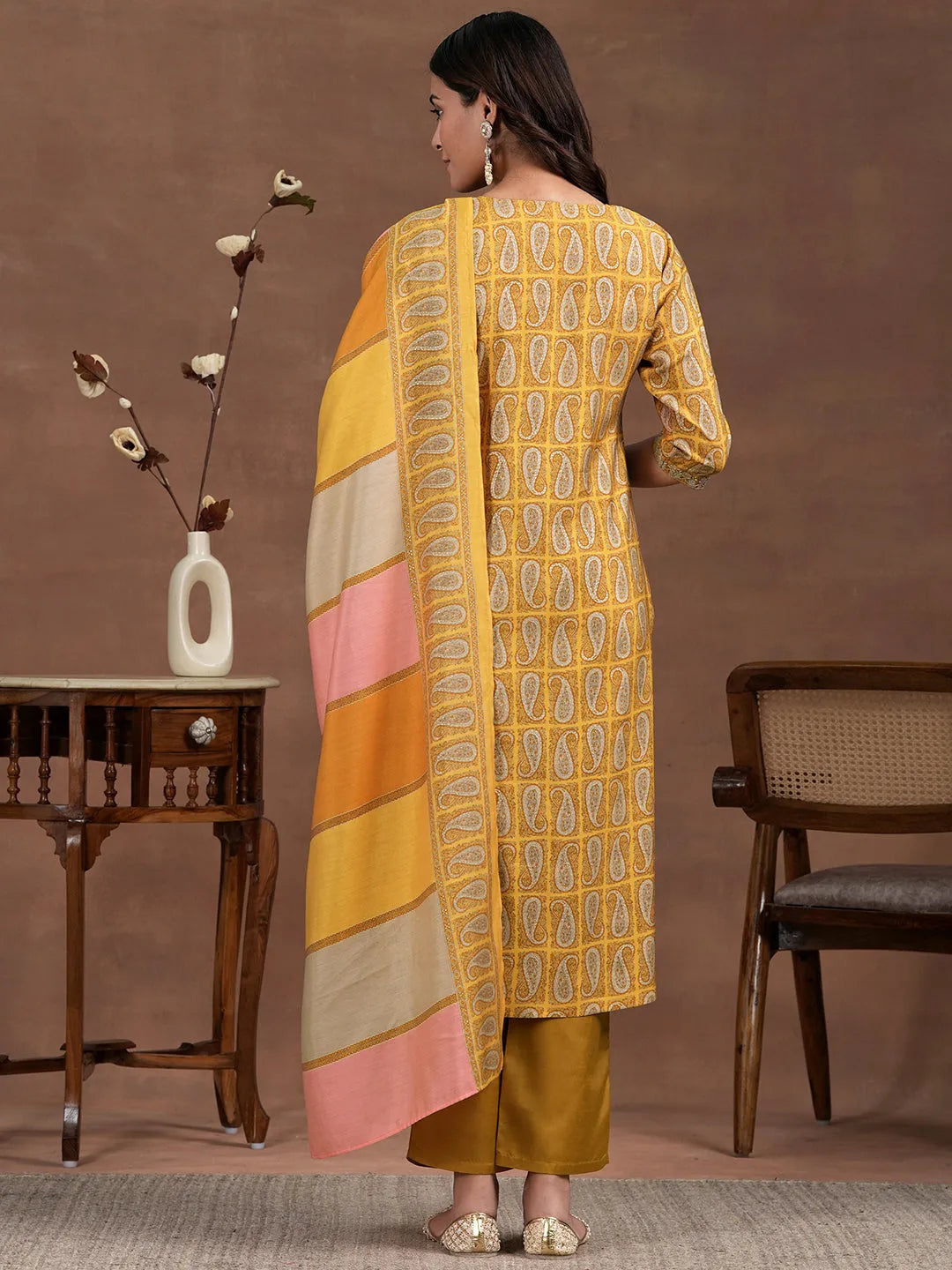 Mameraa Mustard Printed Silk Blend Straight Suit With Dupatta