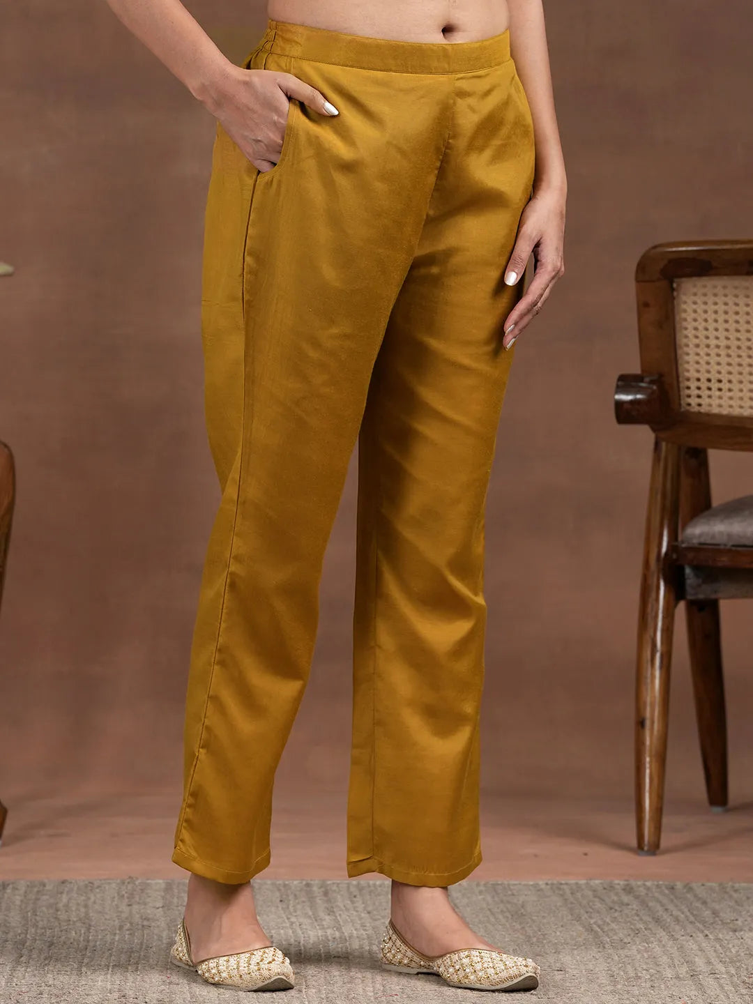 Mameraa Mustard Printed Silk Blend Straight Suit With Dupatta