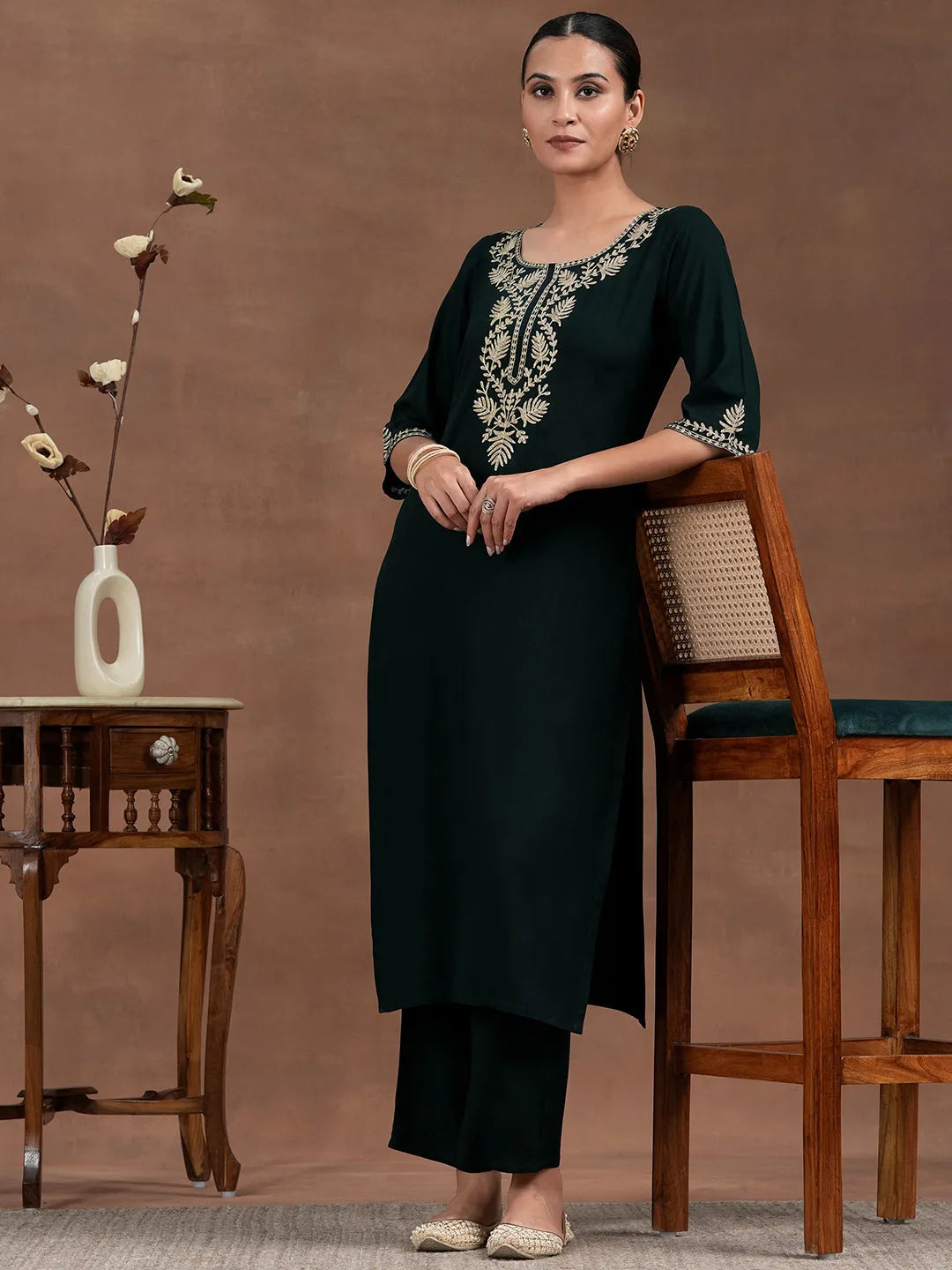 Mameraa Green Yoke Design Rayon Straight Kurta Set