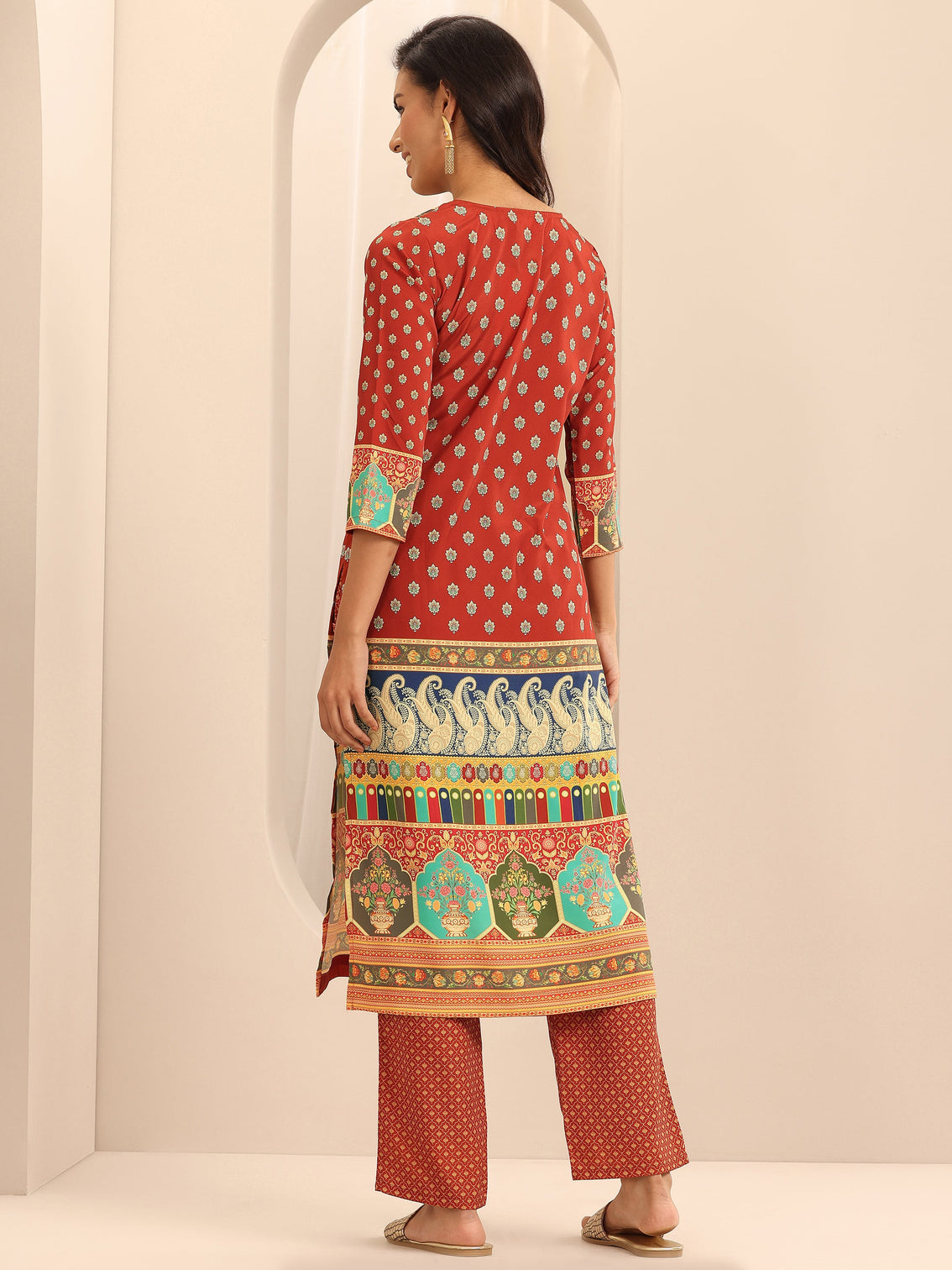 Mameraa Multi Printed Poly Crepe Straight Kurta Set