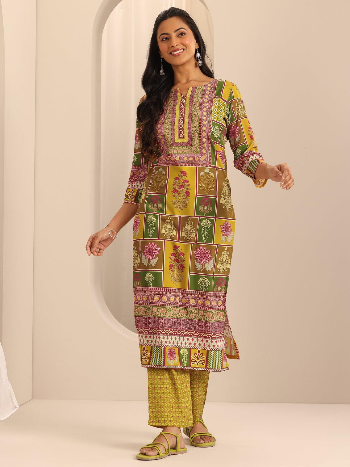 Mameraa Multi Printed Poly Crepe Straight Kurta Set