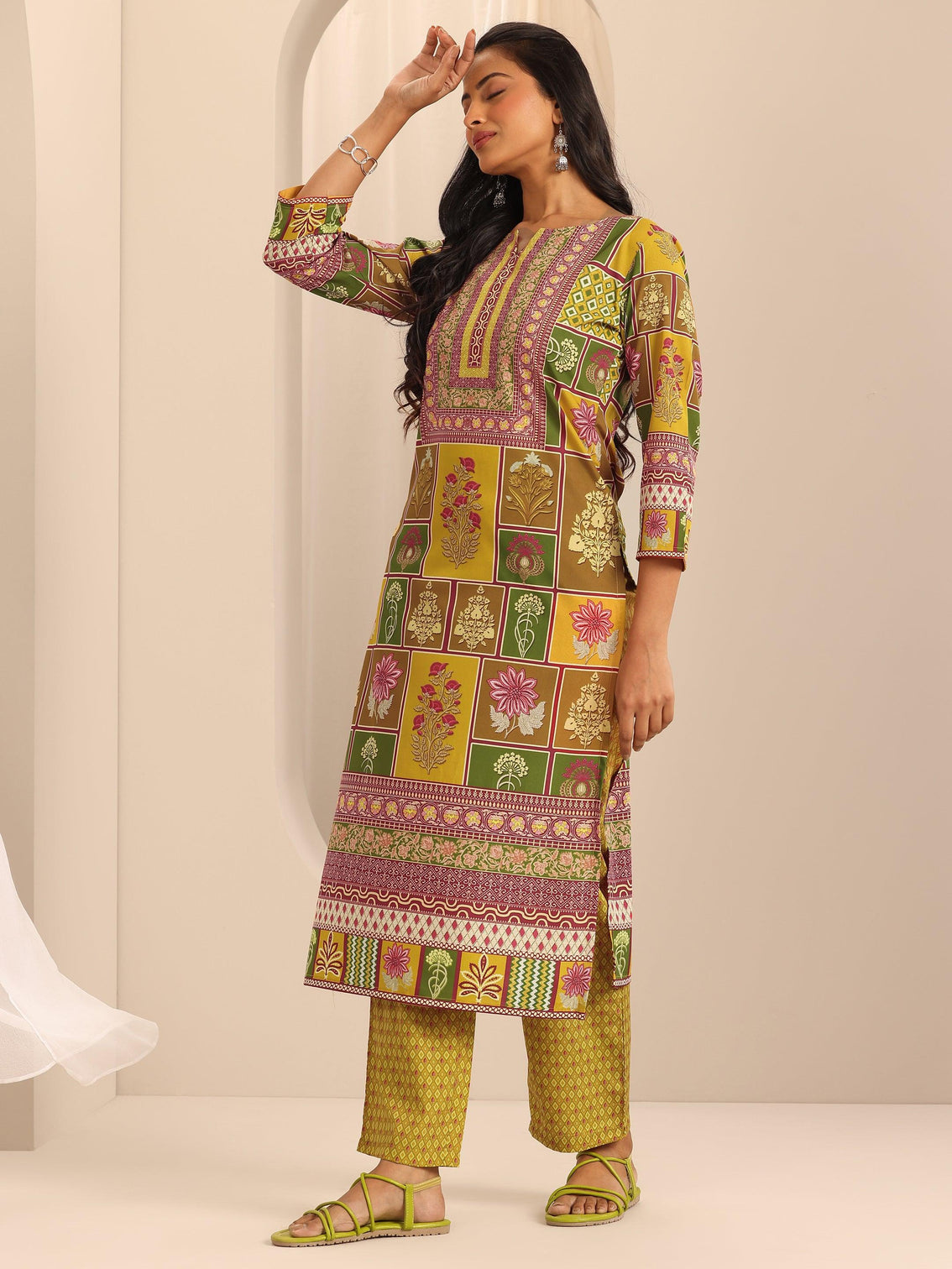 Mameraa Multi Printed Poly Crepe Straight Kurta Set