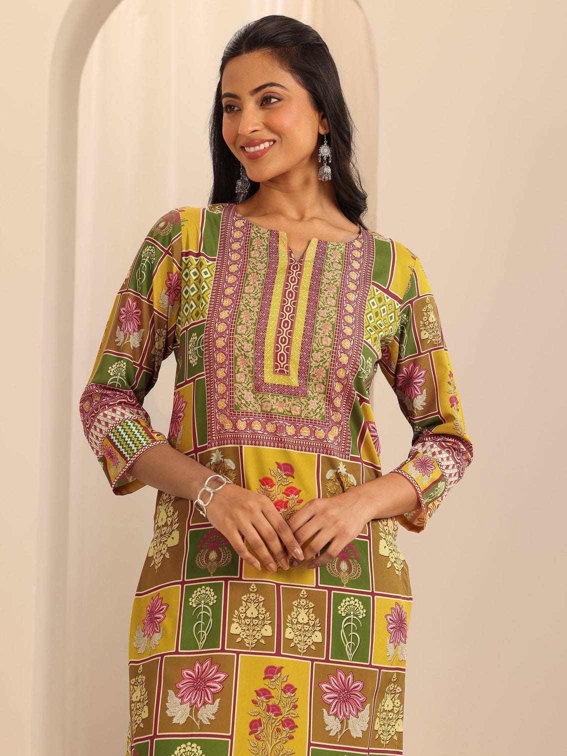 Mameraa Multi Printed Poly Crepe Straight Kurta Set