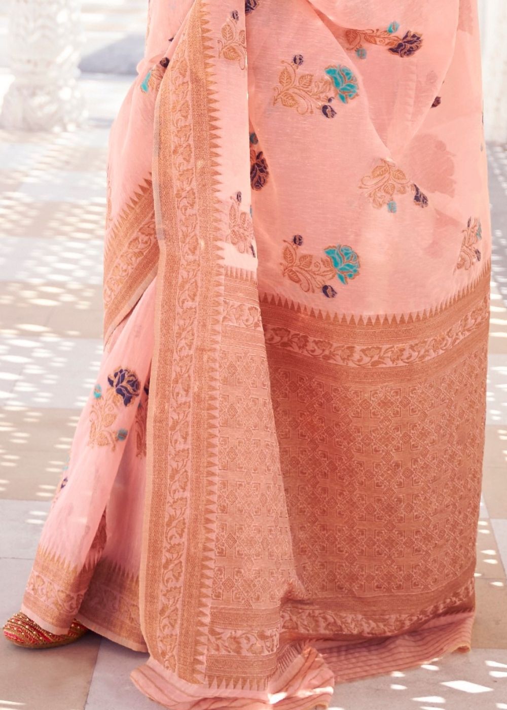 Salmon Pink Linen Woven Silk Saree with Zari work on Border and Pallu