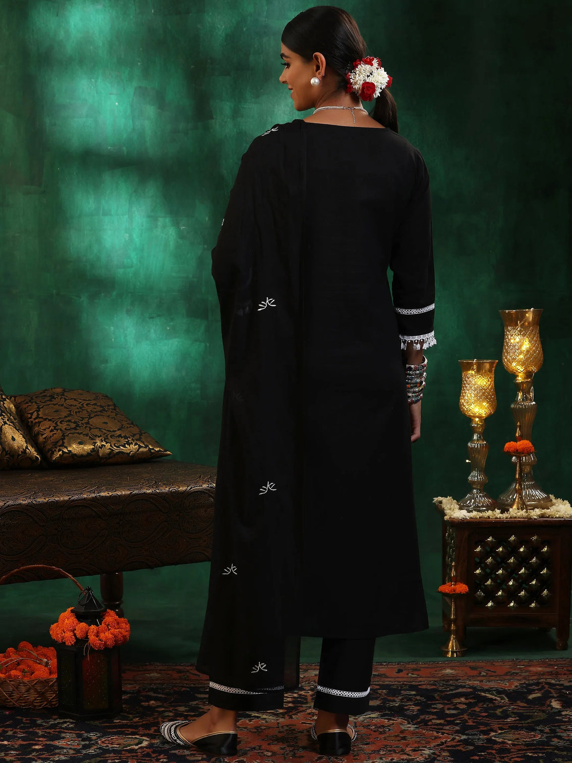 Mameraa Black Embroidered Straight Suit With Dupatta