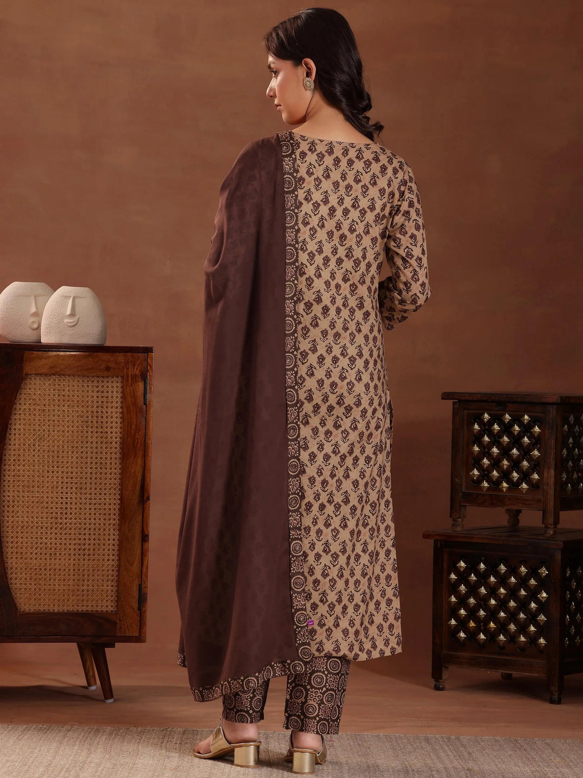 Mameraa Brown Printed Cotton Straight Suit With Dupatta
