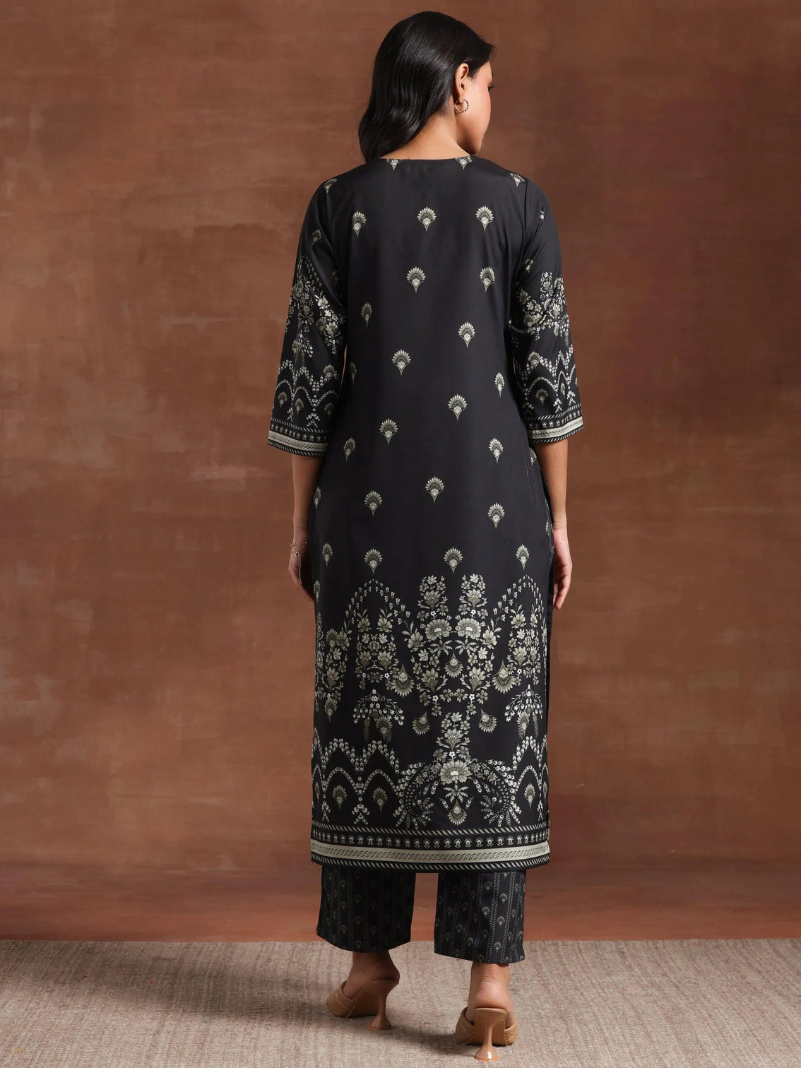 Mameraa Black Printed Crepe Straight Kurta Set
