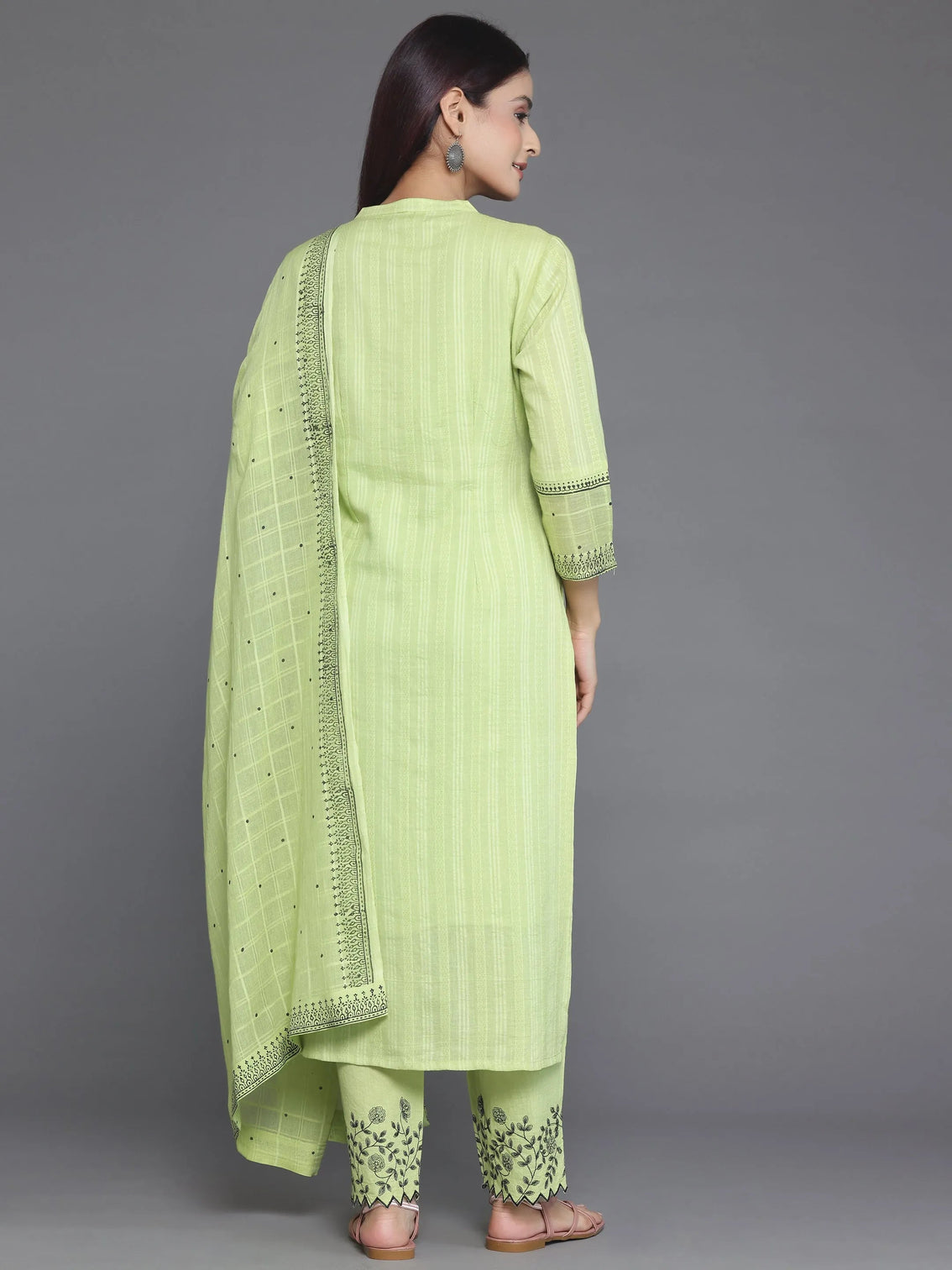 Mameraa Green Woven Design Cotton Straight Suit With Dupatta