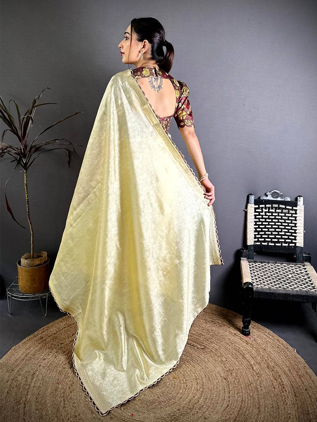 Classic Contrast Printed Blouse Silk Saree