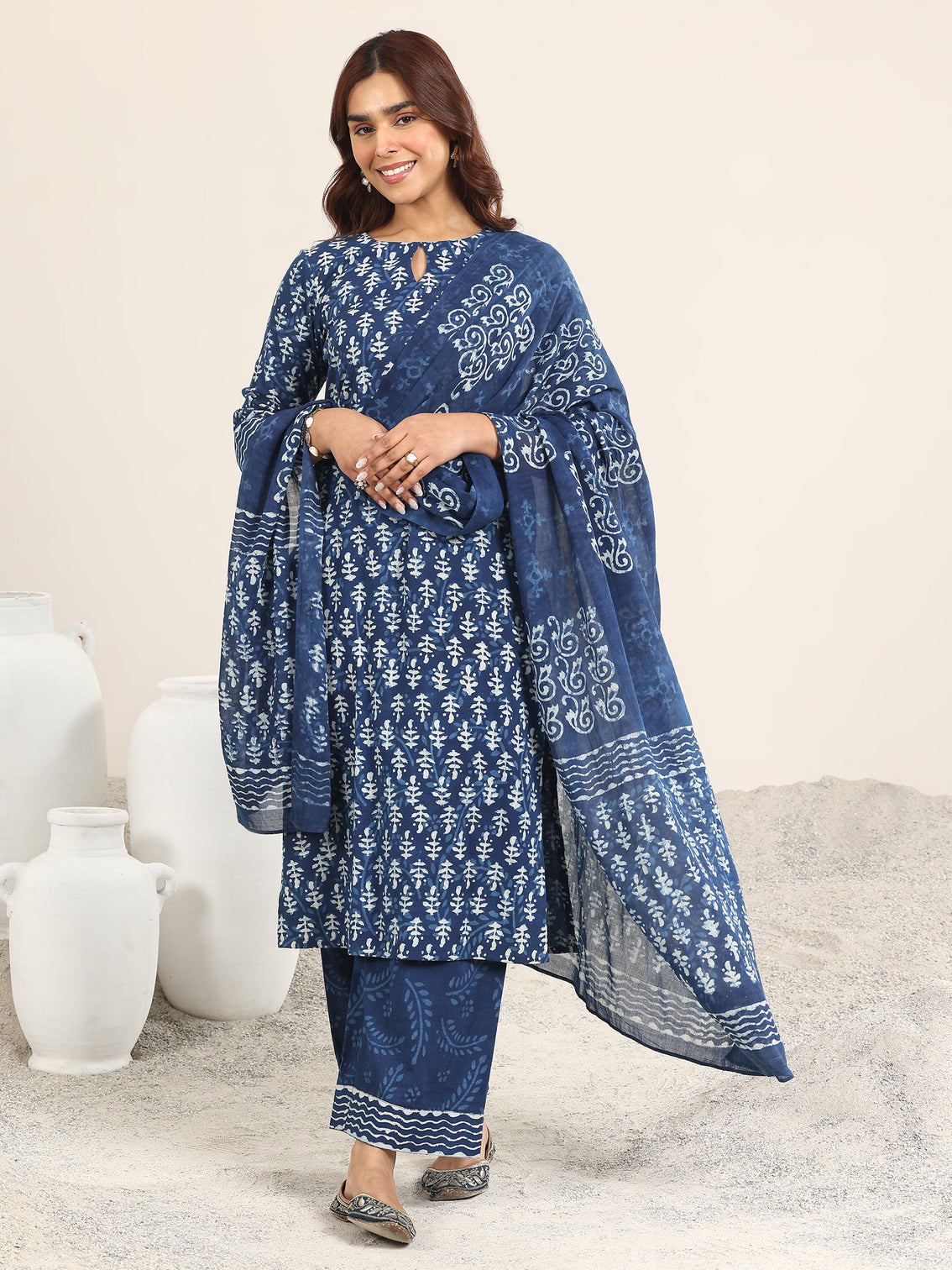 Mameraa Indigo Printed Cotton Straight Suit With Dupatta