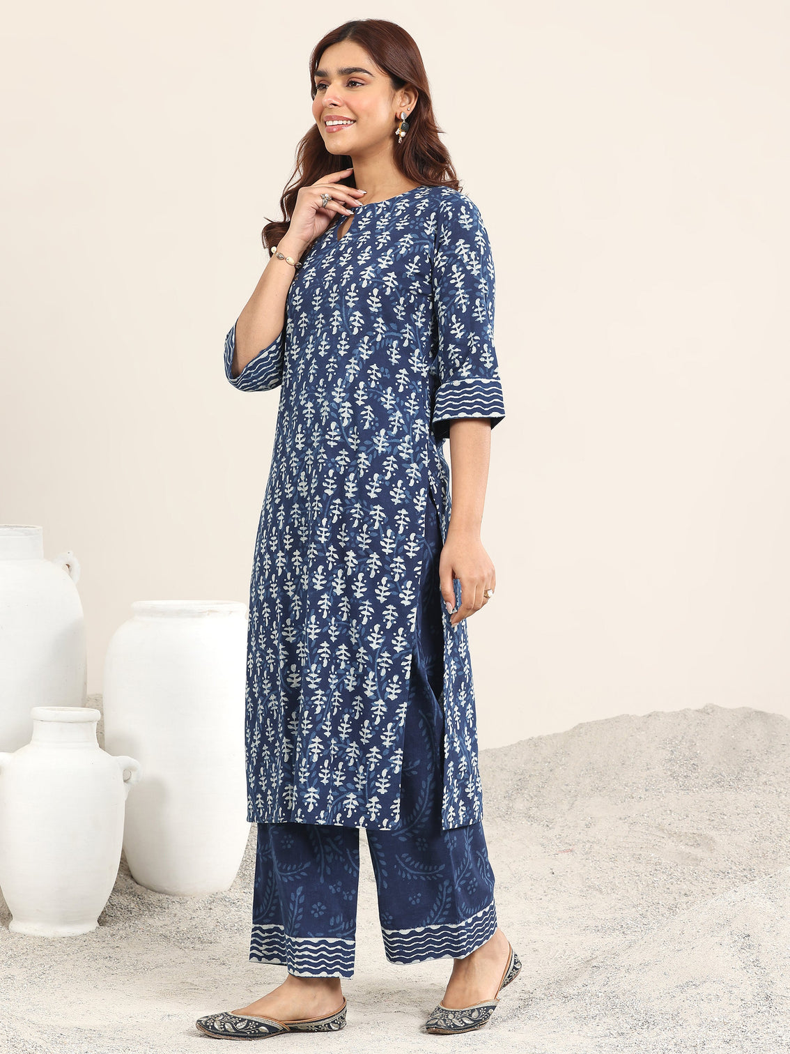 Mameraa Indigo Printed Cotton Straight Suit With Dupatta