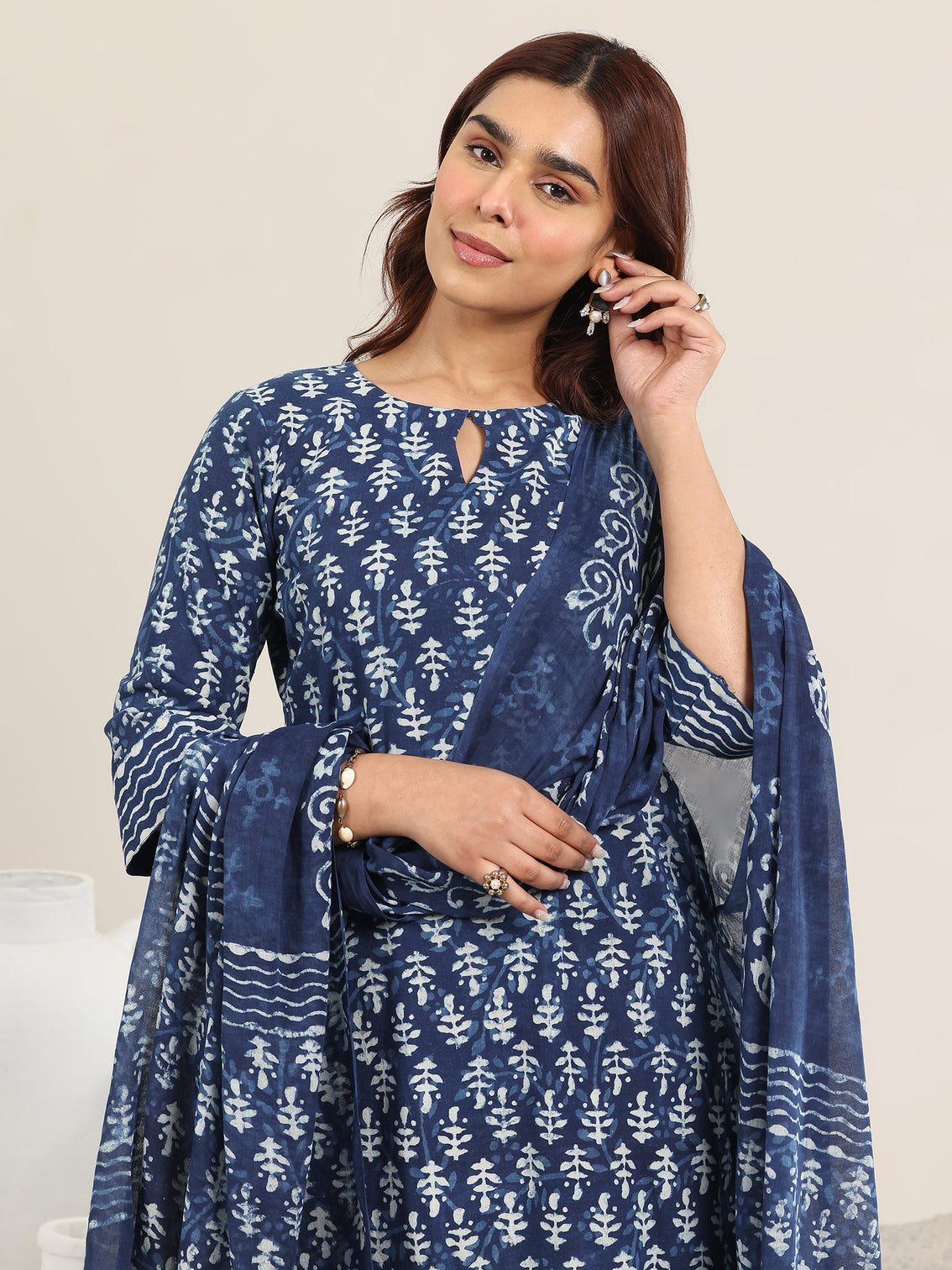 Mameraa Indigo Printed Cotton Straight Suit With Dupatta
