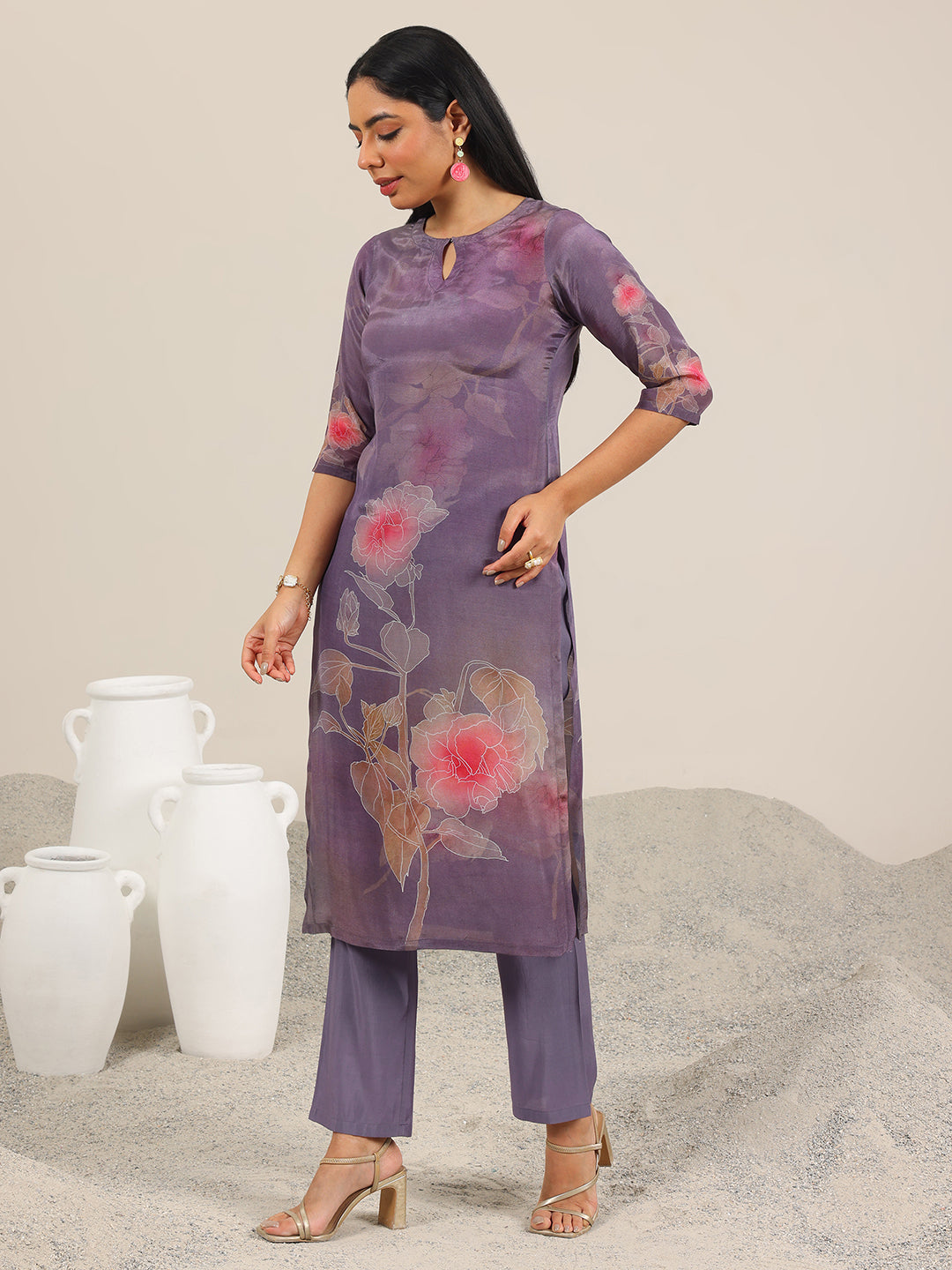 Mameraa Mauve Printed Silk Blend Straight Suit With Dupatta