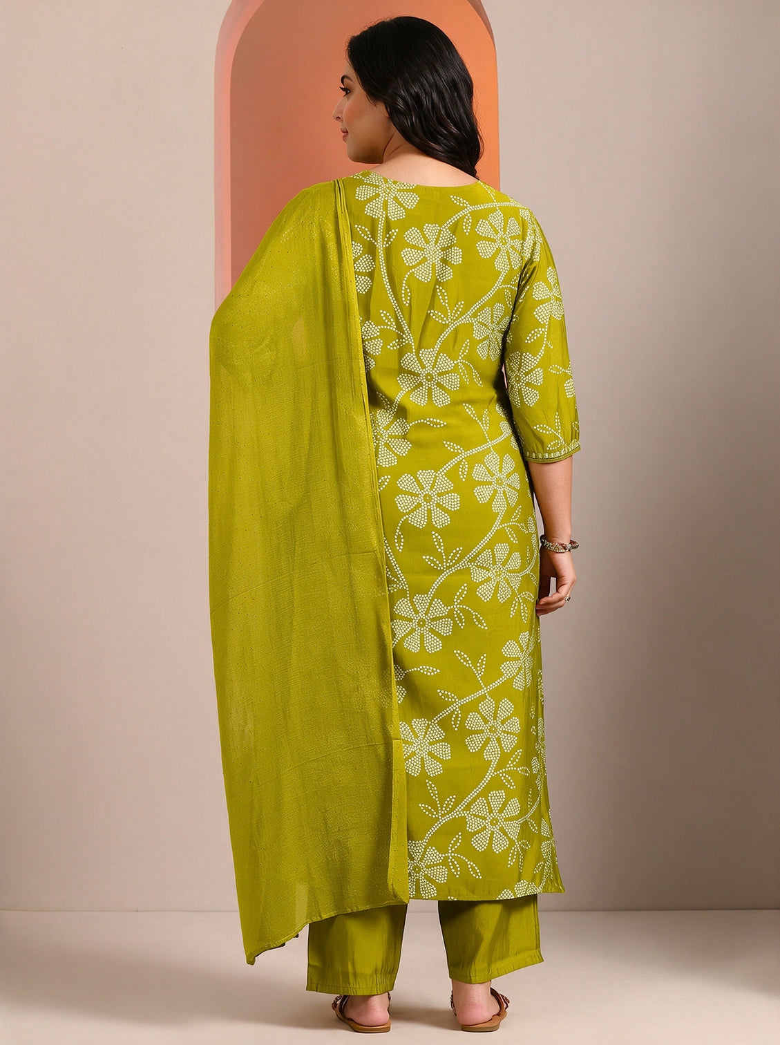 Plus Size Green Printed Silk Blend Straight Suit With Dupatta