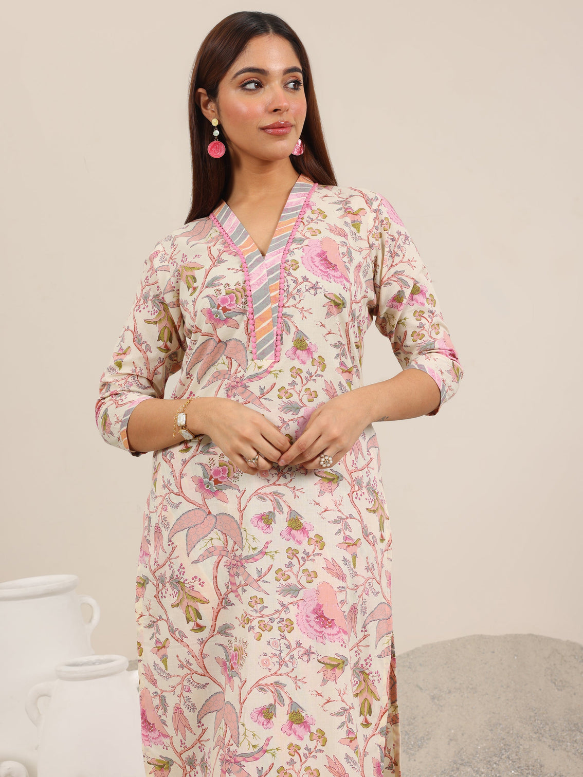 Mameraa Off White Printed Pure Cotton Straight Kurta Set