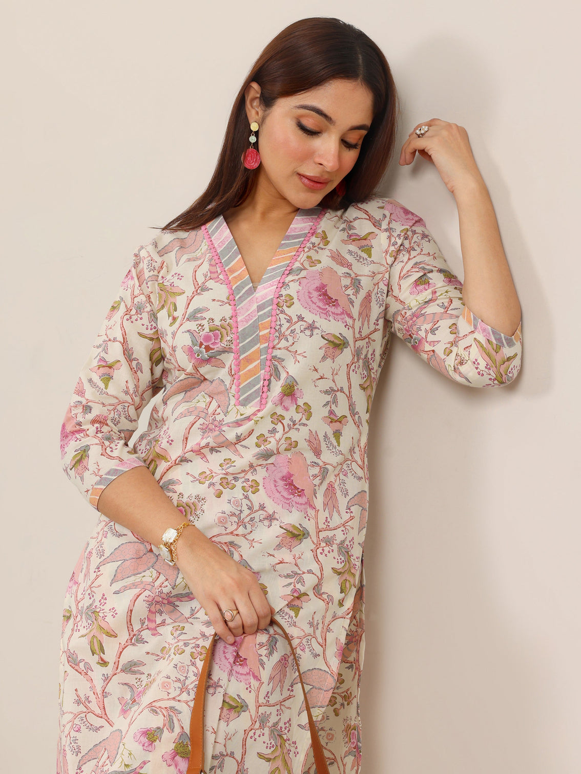 Mameraa Off White Printed Pure Cotton Straight Kurta Set