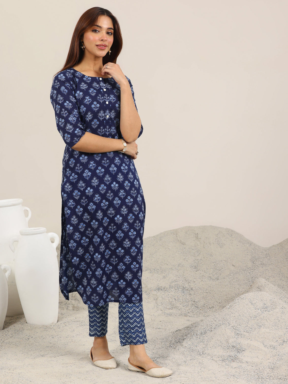 Mameraa Blue Printed Cotton Straight Kurta Set