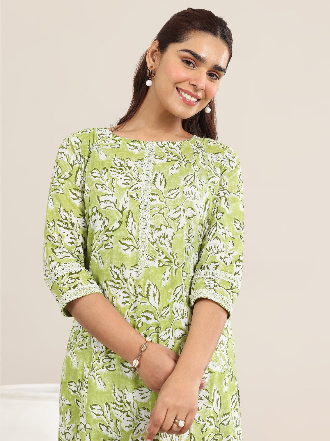 Mameraa Green Printed Cotton Straight Kurta Set