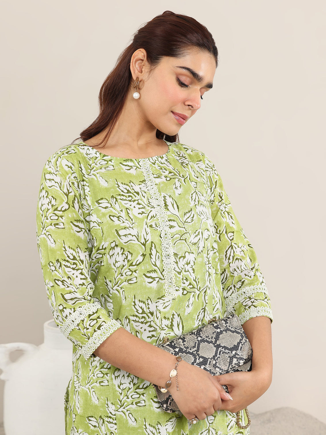 Mameraa Green Printed Cotton Straight Kurta Set