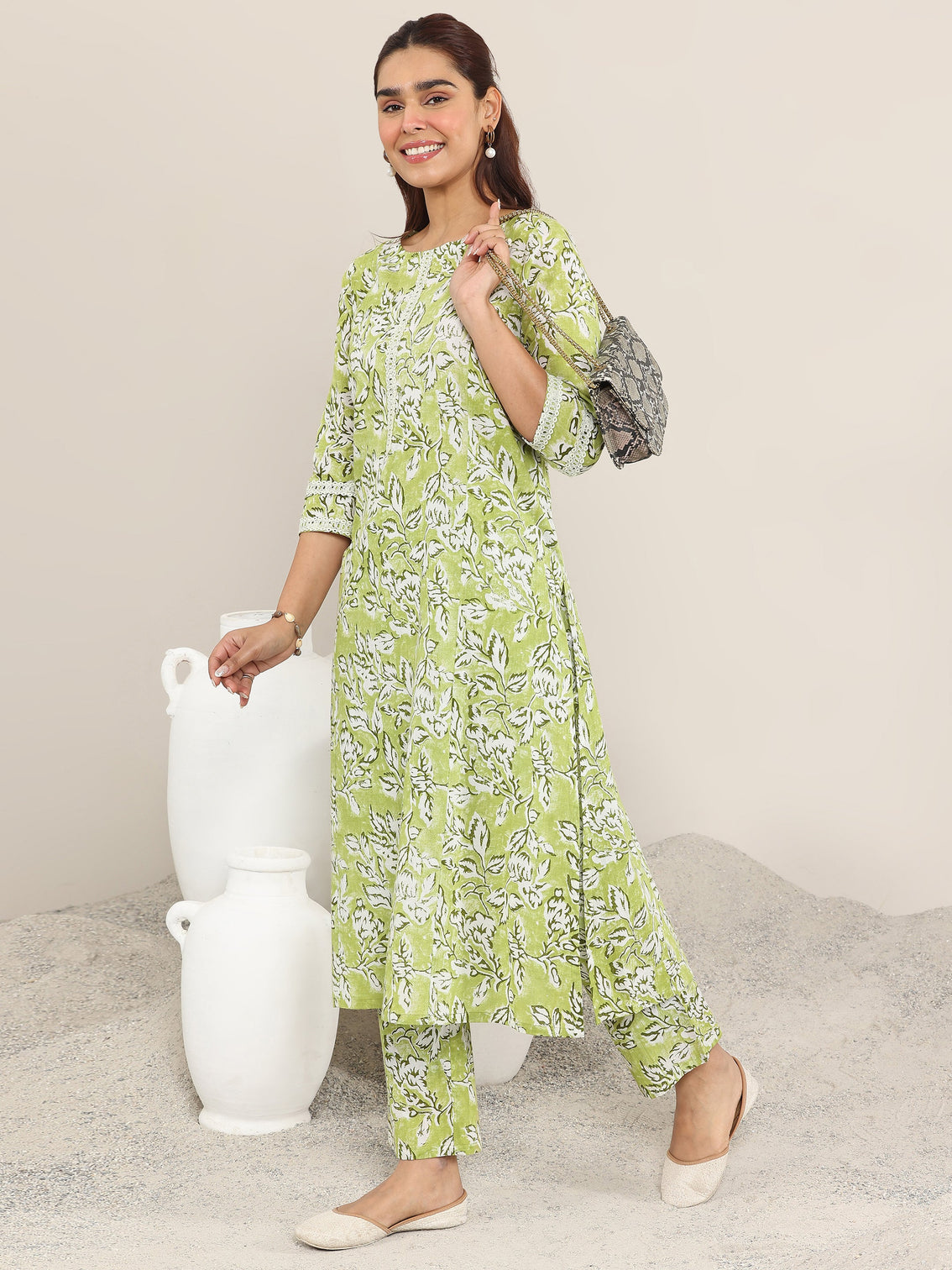 Mameraa Green Printed Cotton Straight Kurta Set