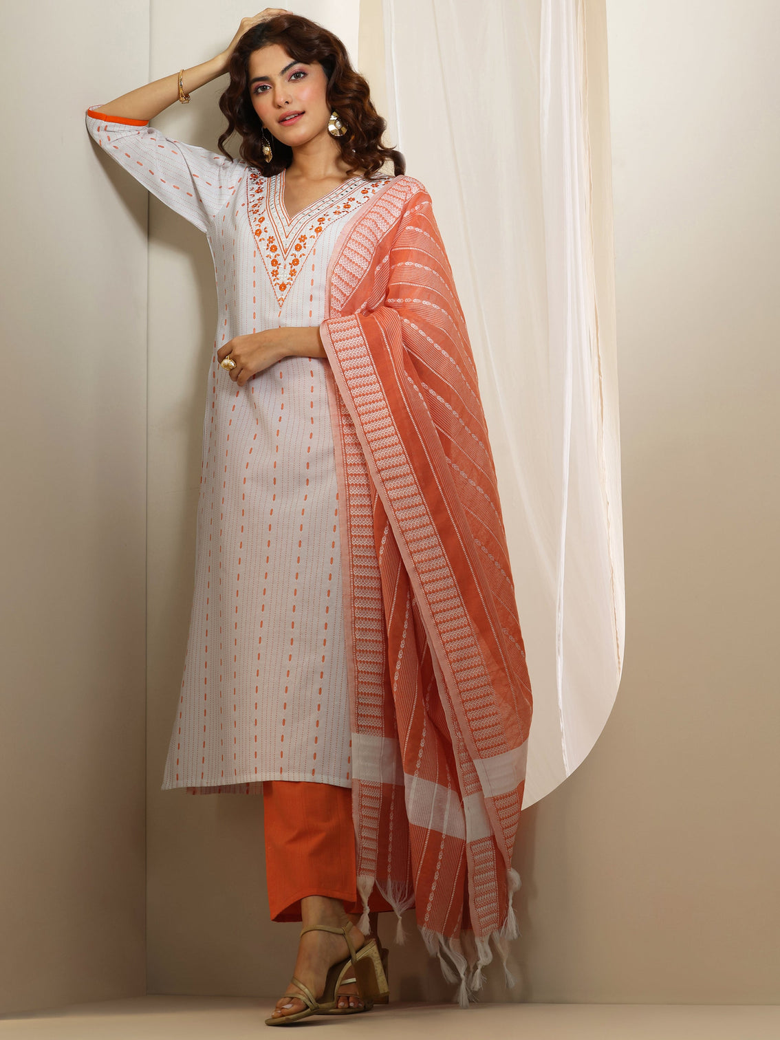 Mameraa White Woven Design Cotton Blend Straight Suit Set With Dupatta