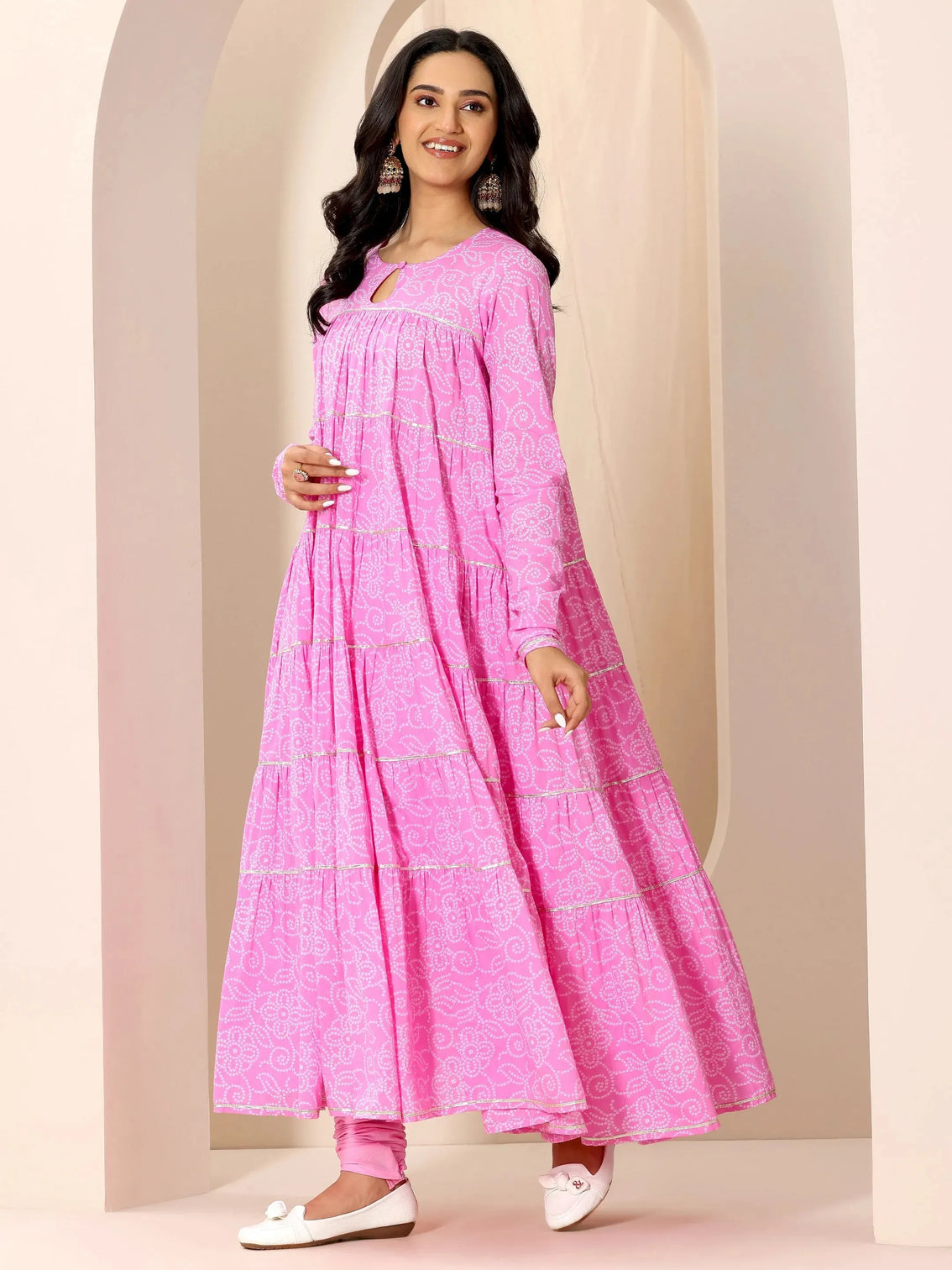 Mameraa Pink Floral Printed Cotton Flared Suit Set With Dupatta