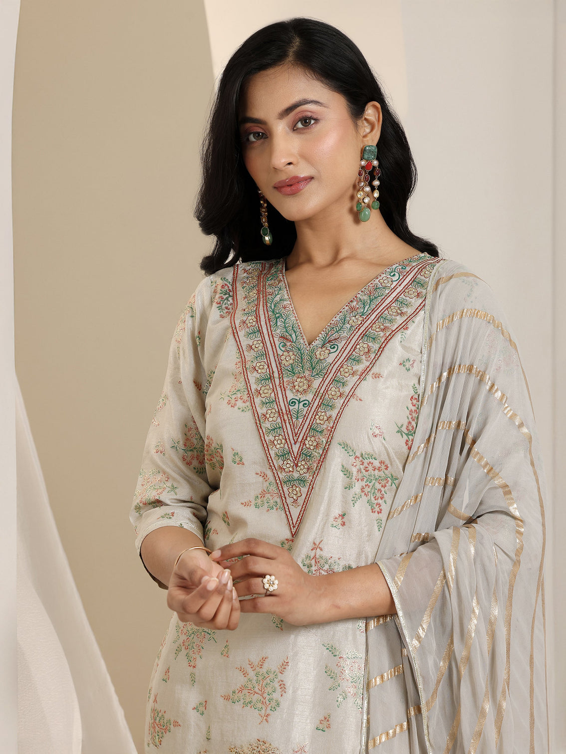 Mameraa Grey Printed Silk Blend Straight Suit Set With Dupatta
