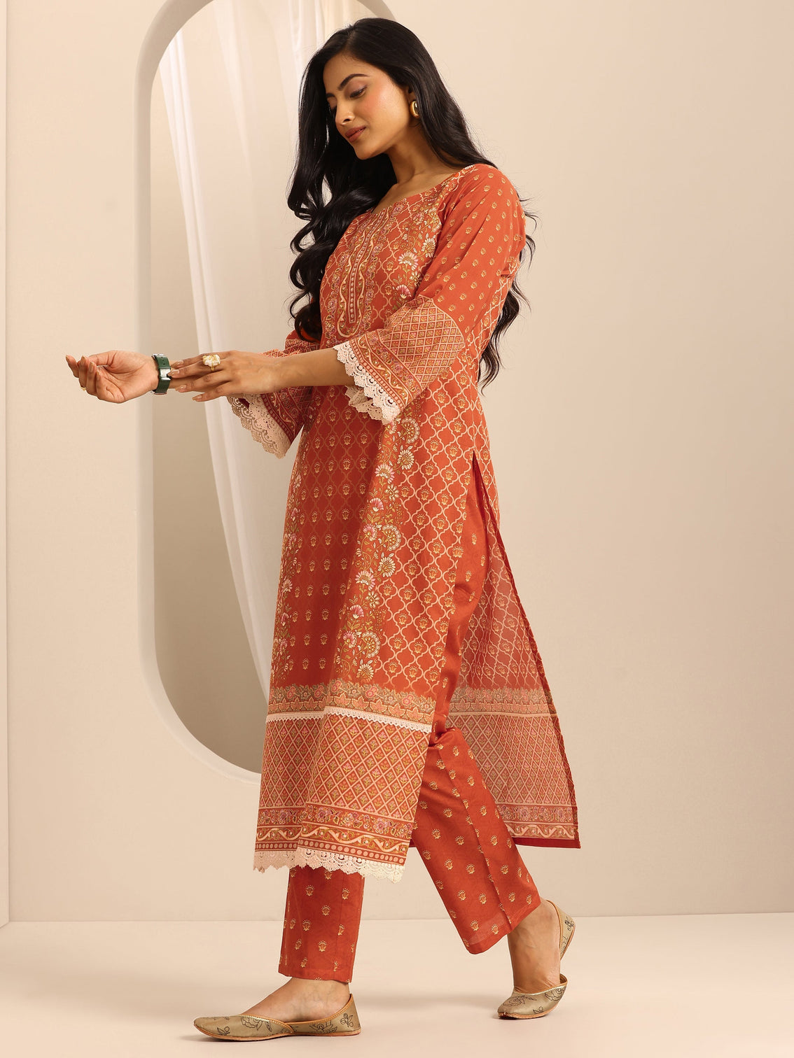 Mameraa Orange Printed Cotton Blend Straight Suit Set With Dupatta