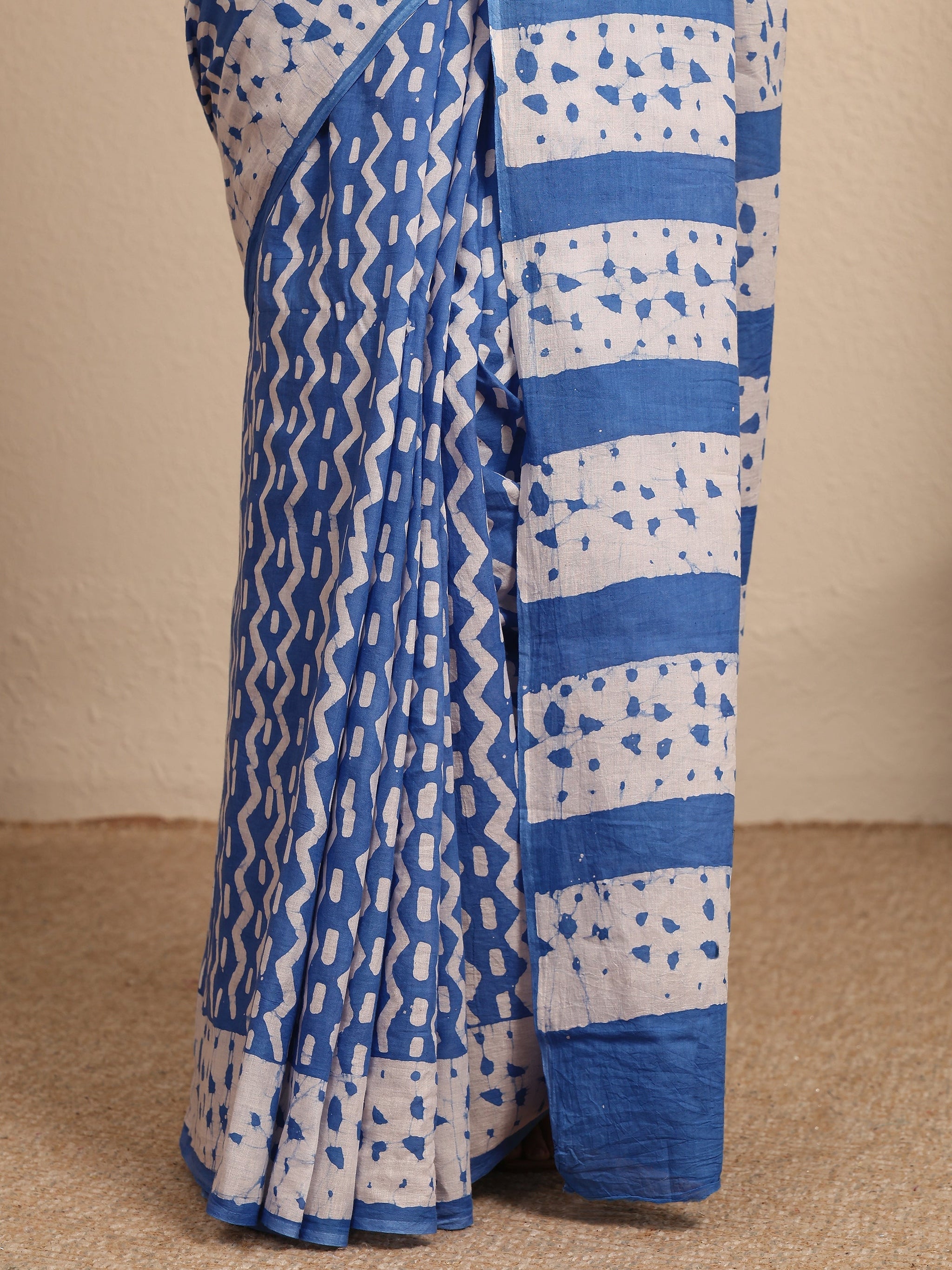Libas Blue Chevron Printed Cotton Saree With Unstitched Blouse Piece