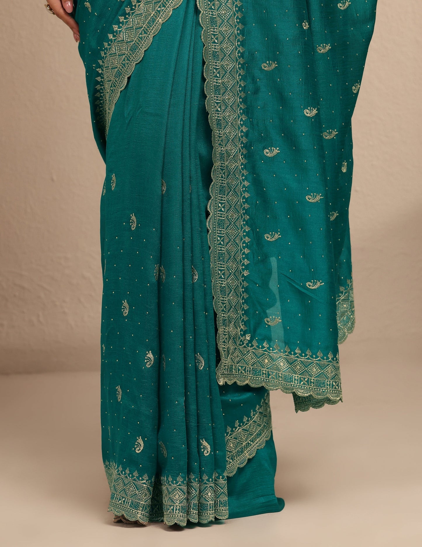 Libas Green Paisley Embroidered Silk Blend Saree With Unstitched Blouse Piece